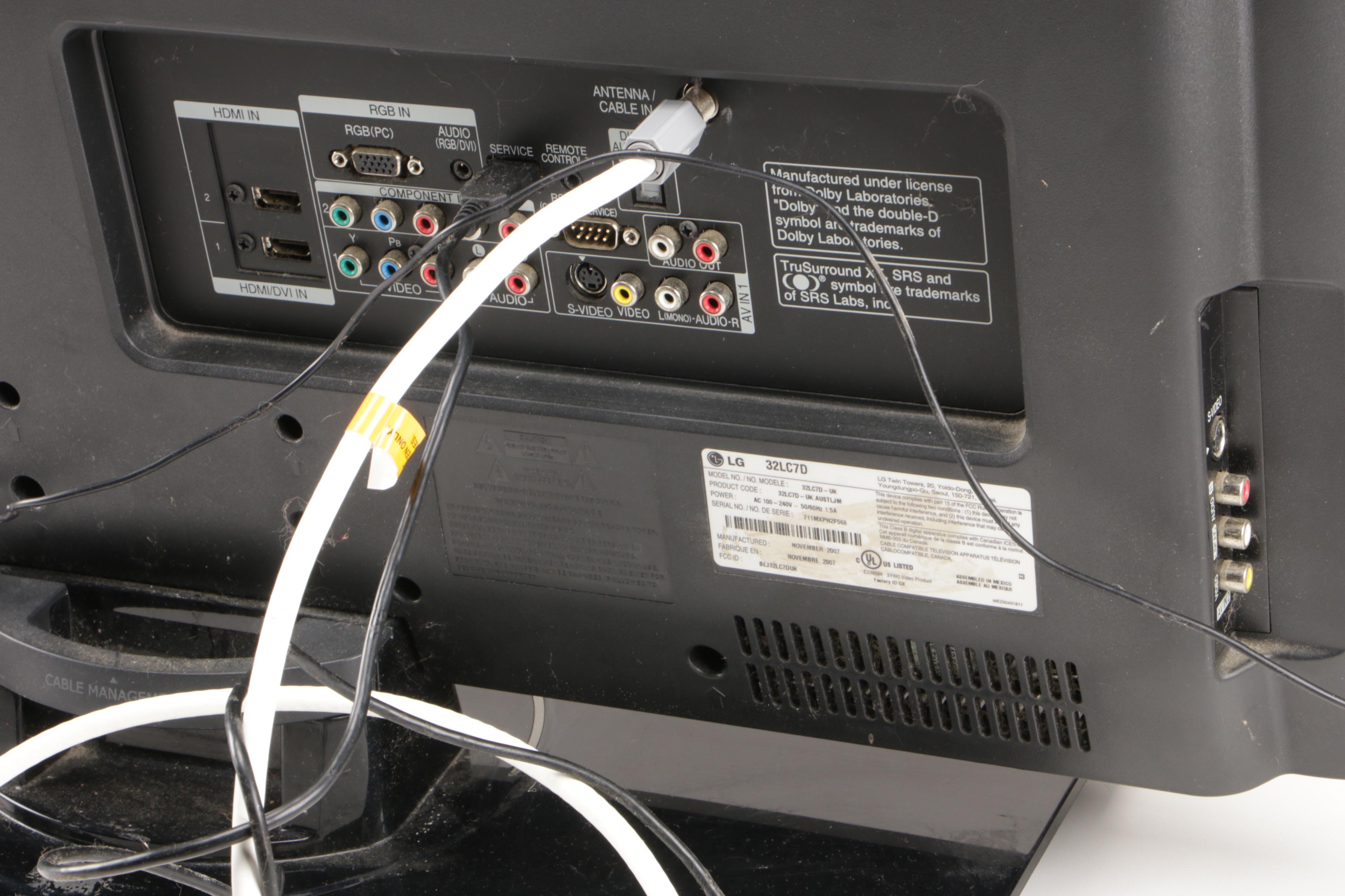 LG 32LC7D Flat Screen TV with Sanus Low-Profile Wall Mount