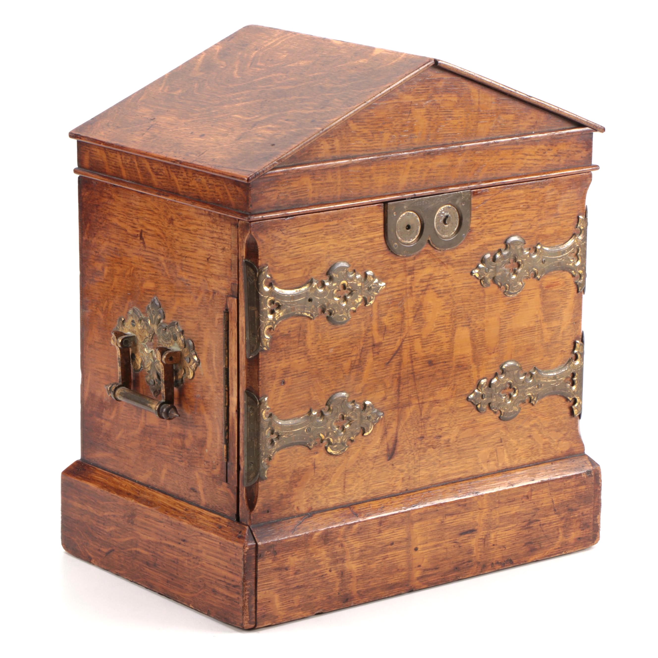 Victorian Tiger Oak and Brass Gentleman's English Humidor,  Mid-Late 19th C.