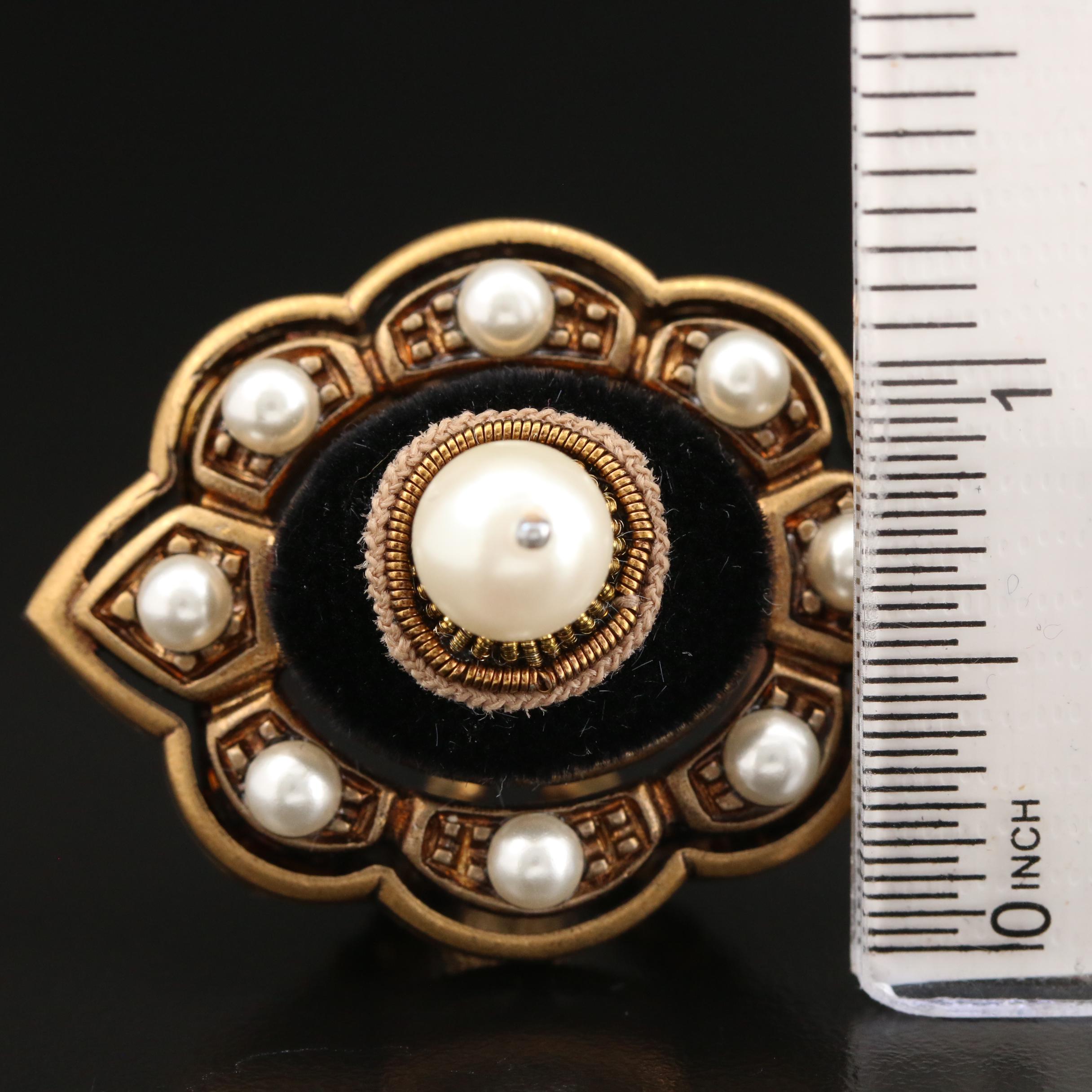 Gucci Faux Pearl Velvet Pin Cushion Ring