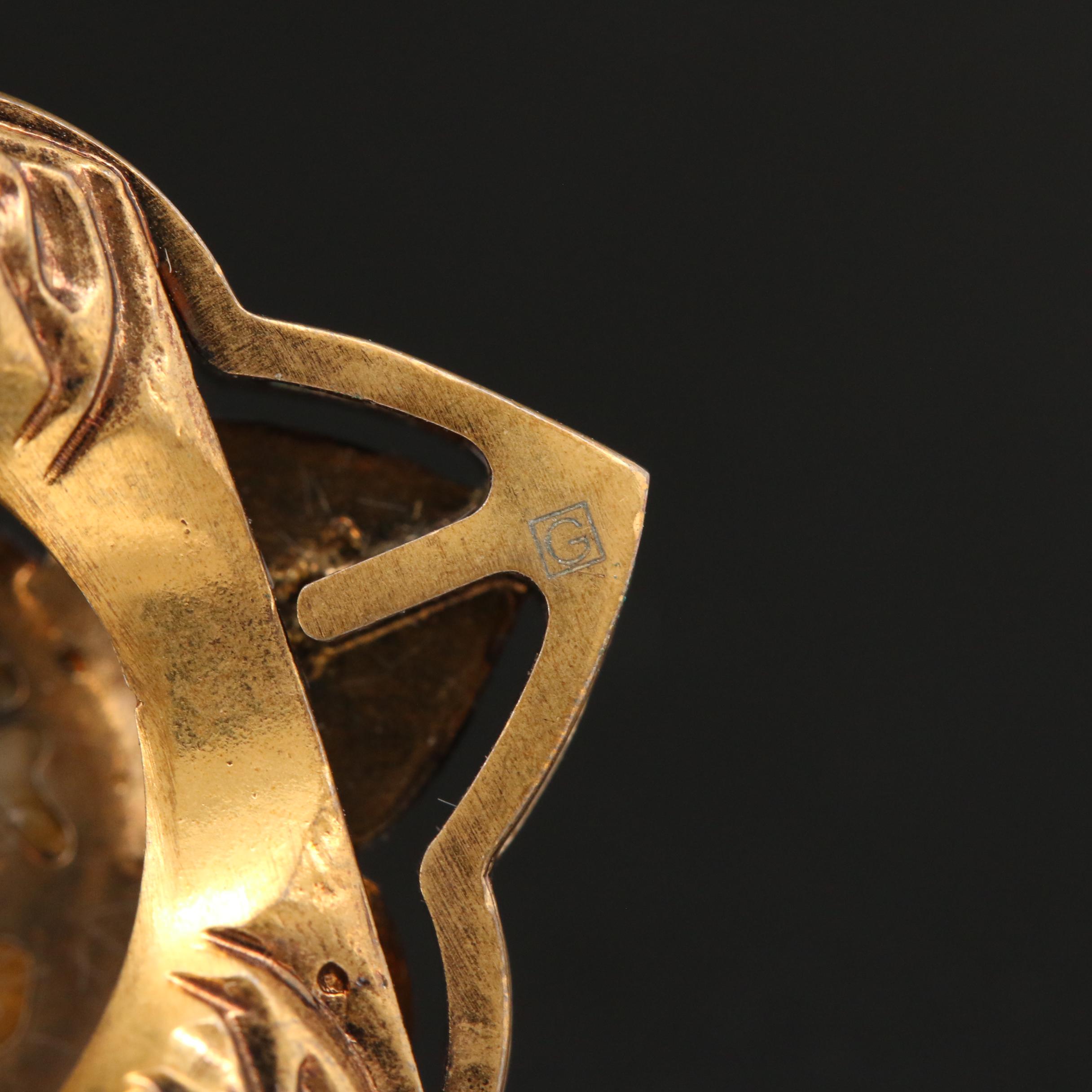 Gucci Faux Pearl Velvet Pin Cushion Ring