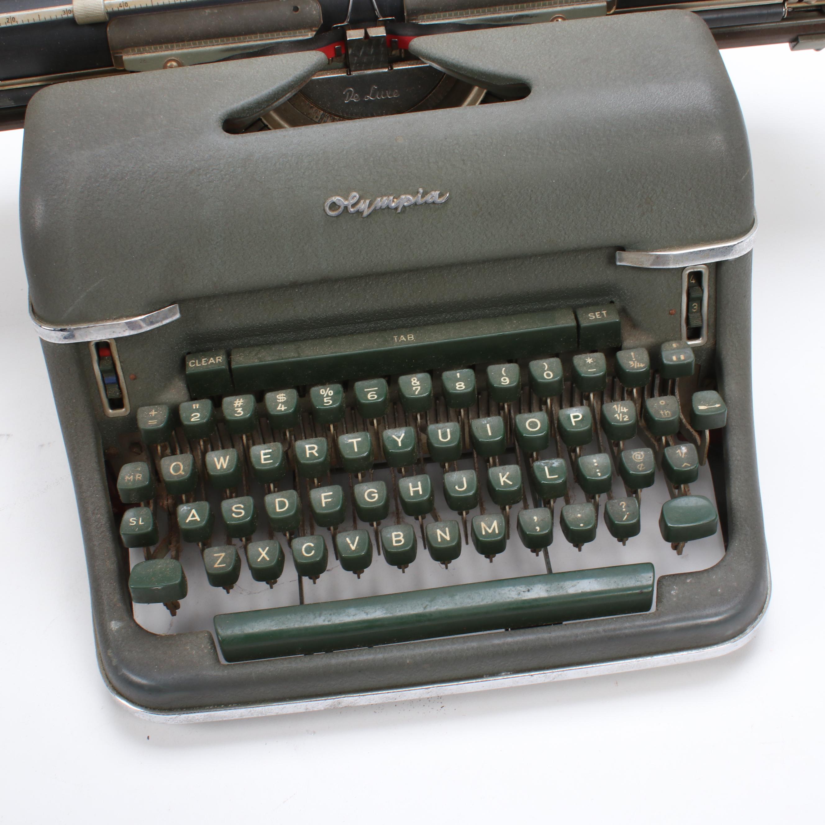 1957 Olympia SG1 "De-luxe" Large-Format German Mechanical Typewriter