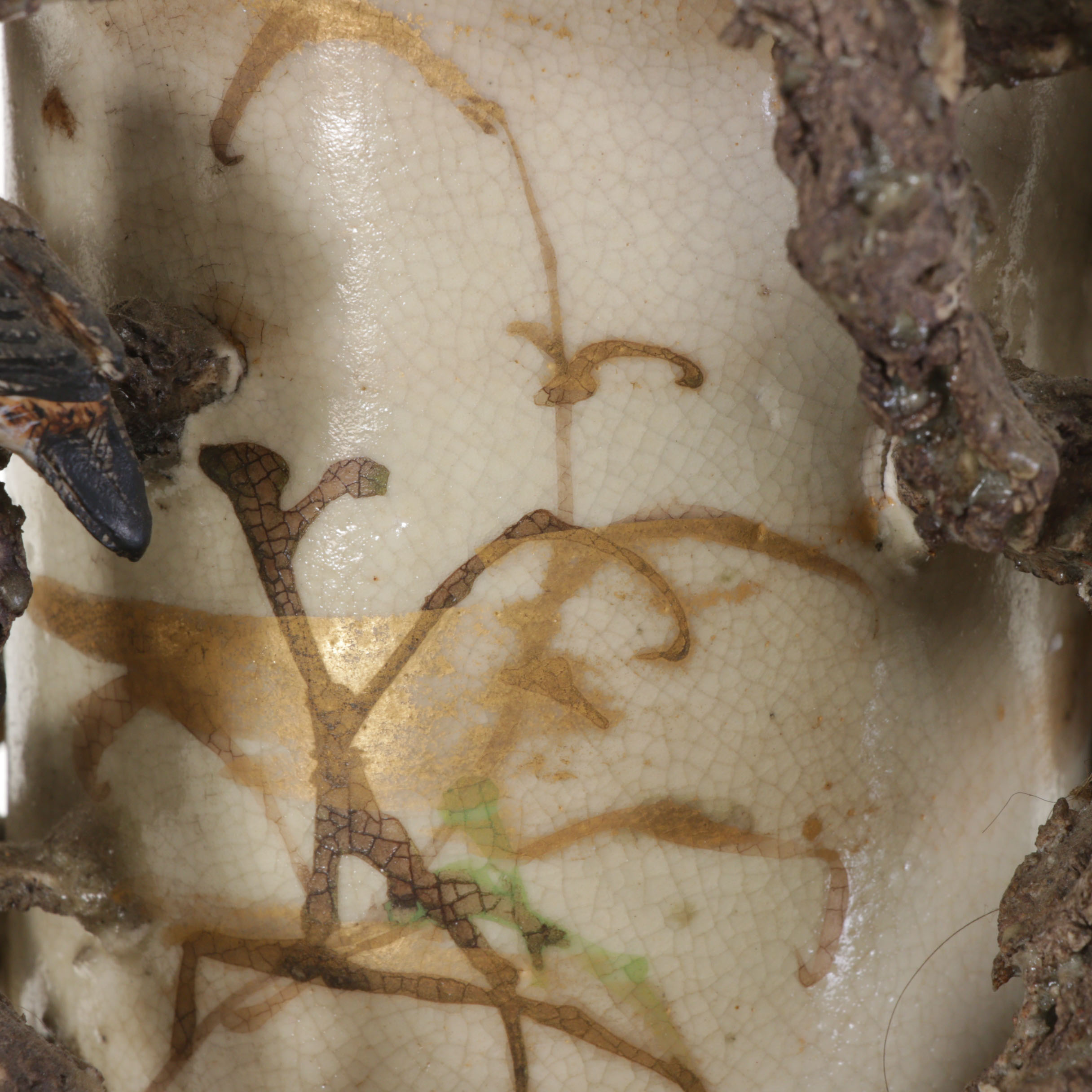 Miyagawa "Makuzu" Kōzan Taka-Ukibori Shinkatsu Ceramic Vases Meiji Era ca. 1878
