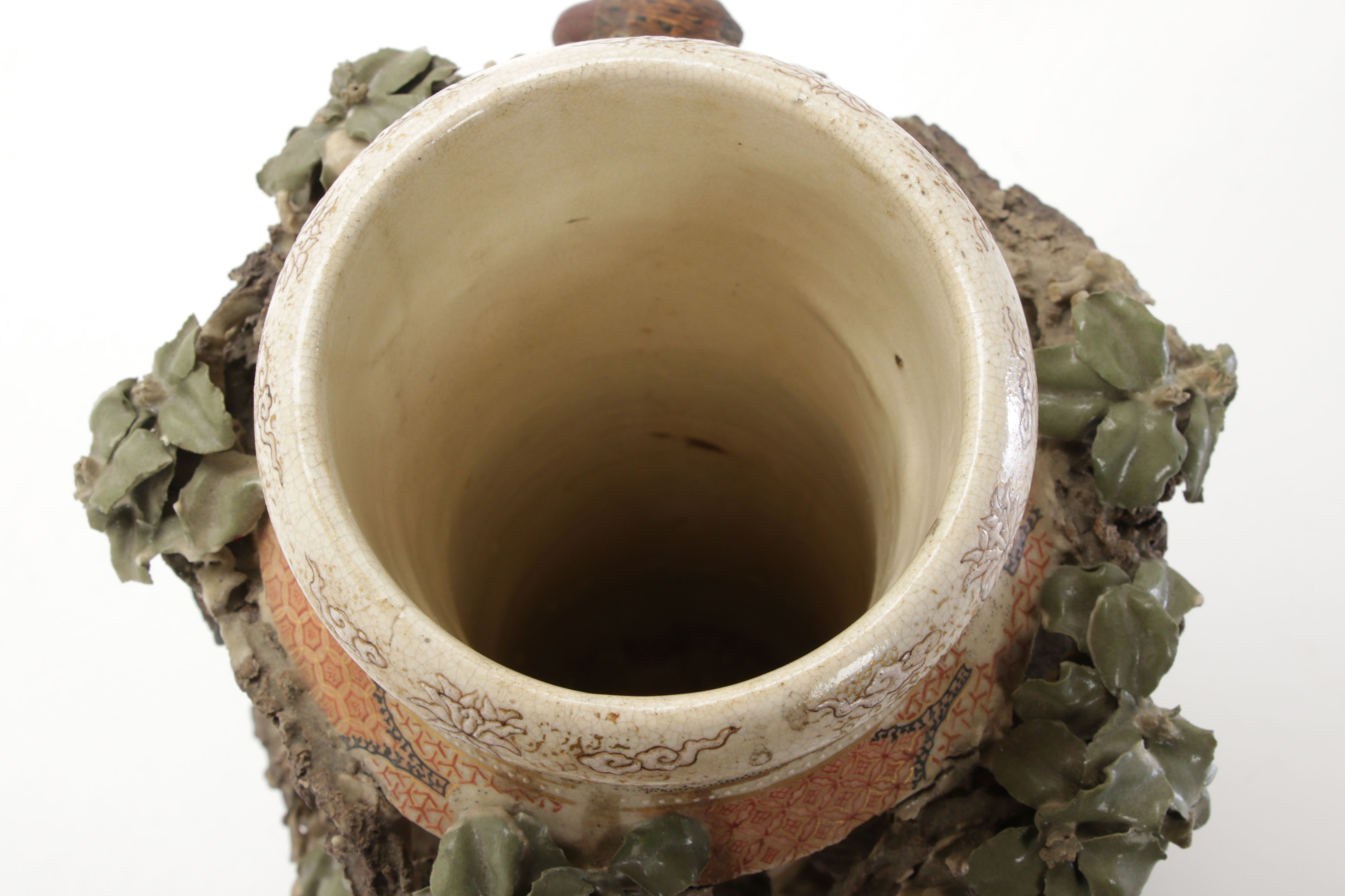 Miyagawa "Makuzu" Kōzan Taka-Ukibori Shinkatsu Ceramic Vases Meiji Era ca. 1878