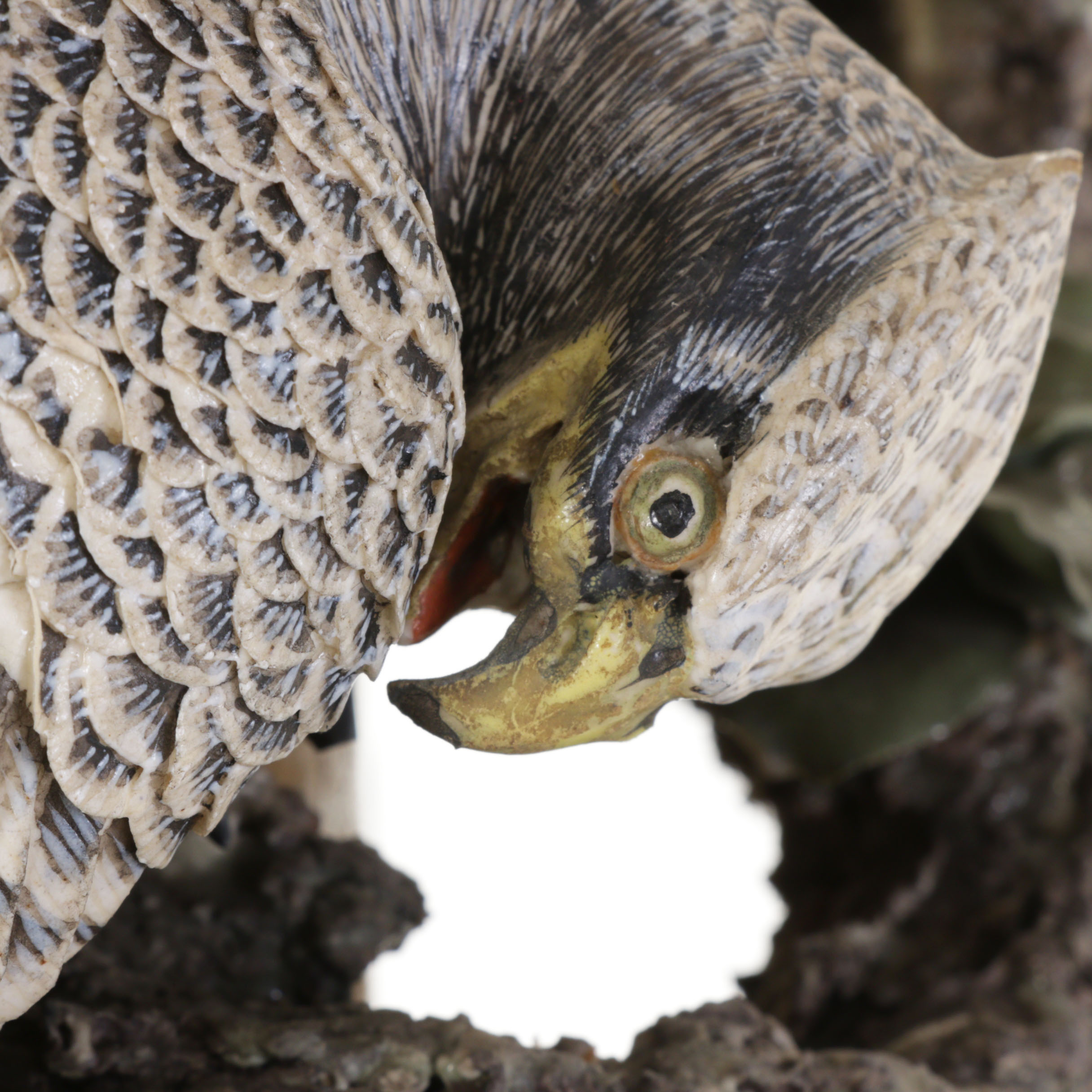 Miyagawa "Makuzu" Kōzan Taka-Ukibori Shinkatsu Ceramic Vases Meiji Era ca. 1878