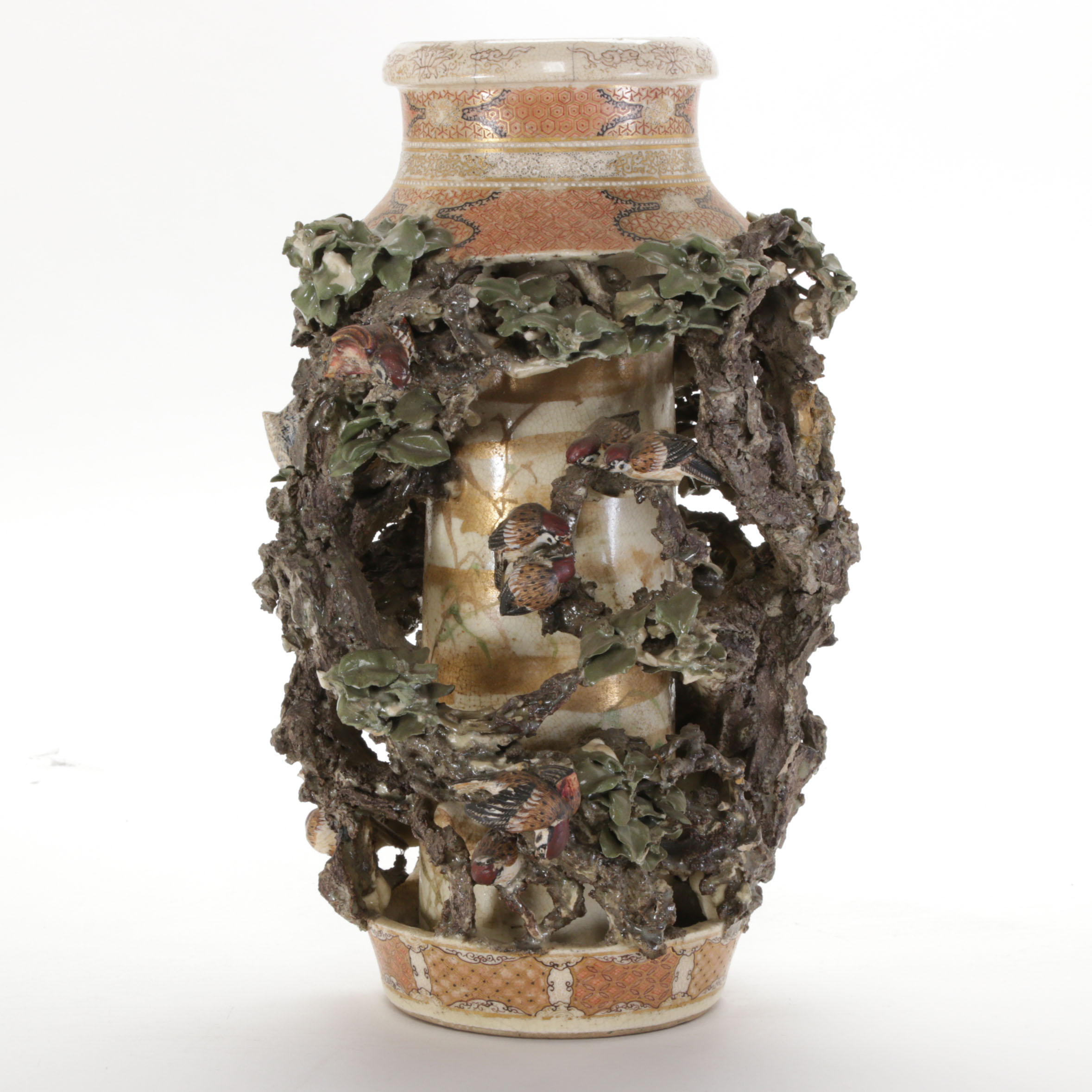 Miyagawa "Makuzu" Kōzan Taka-Ukibori Shinkatsu Ceramic Vases Meiji Era ca. 1878