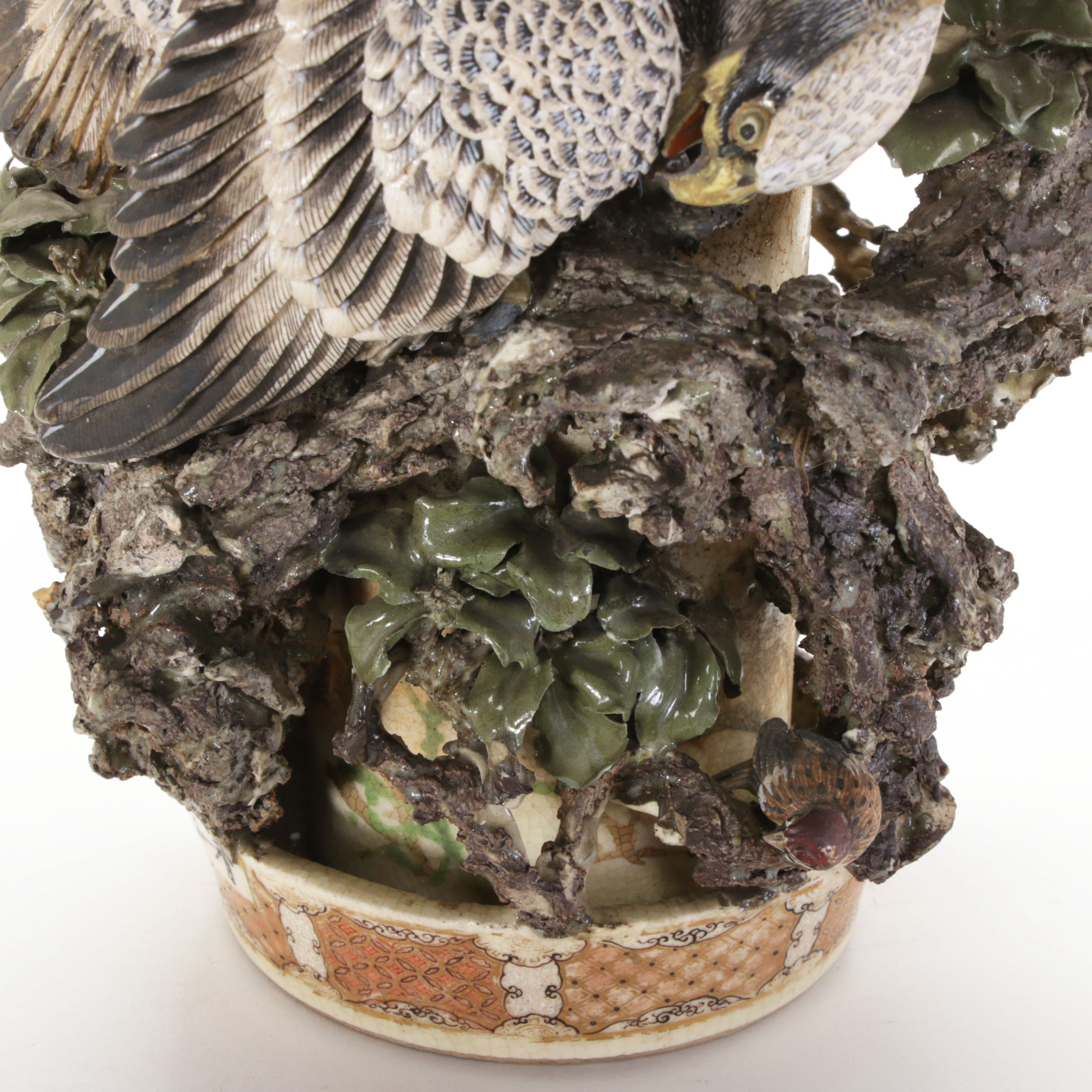 Miyagawa "Makuzu" Kōzan Taka-Ukibori Shinkatsu Ceramic Vases Meiji Era ca. 1878