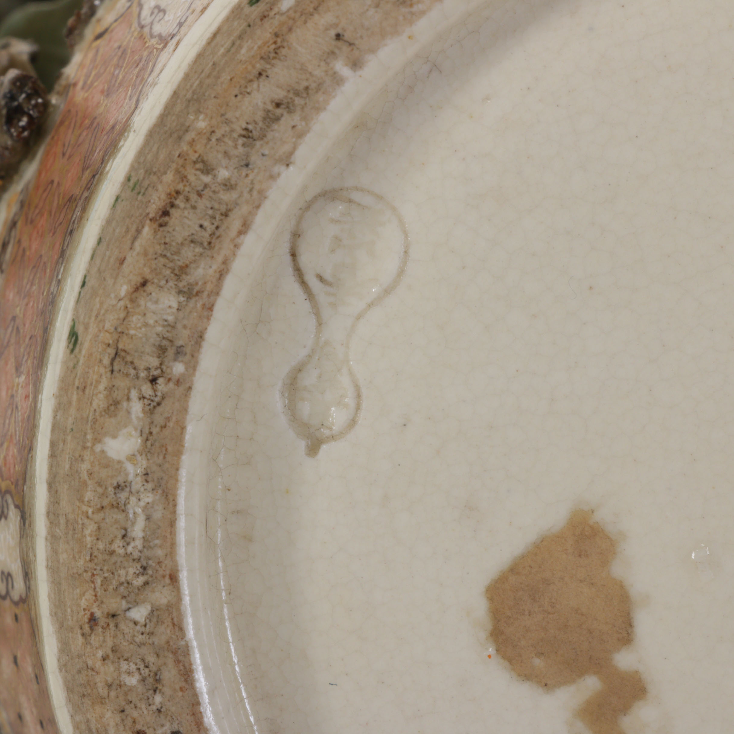 Miyagawa "Makuzu" Kōzan Taka-Ukibori Shinkatsu Ceramic Vases Meiji Era ca. 1878