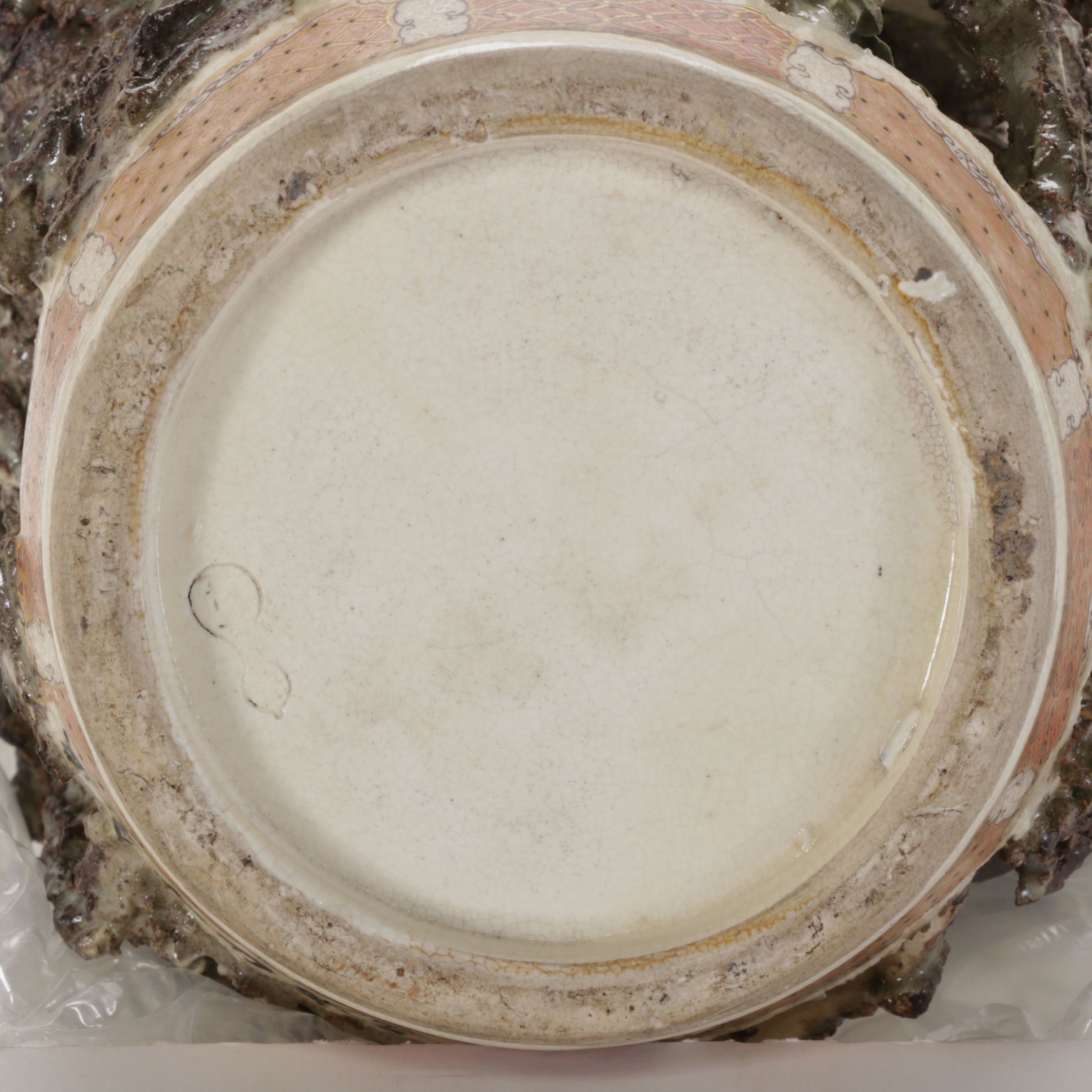 Miyagawa "Makuzu" Kōzan Taka-Ukibori Shinkatsu Ceramic Vases Meiji Era ca. 1878