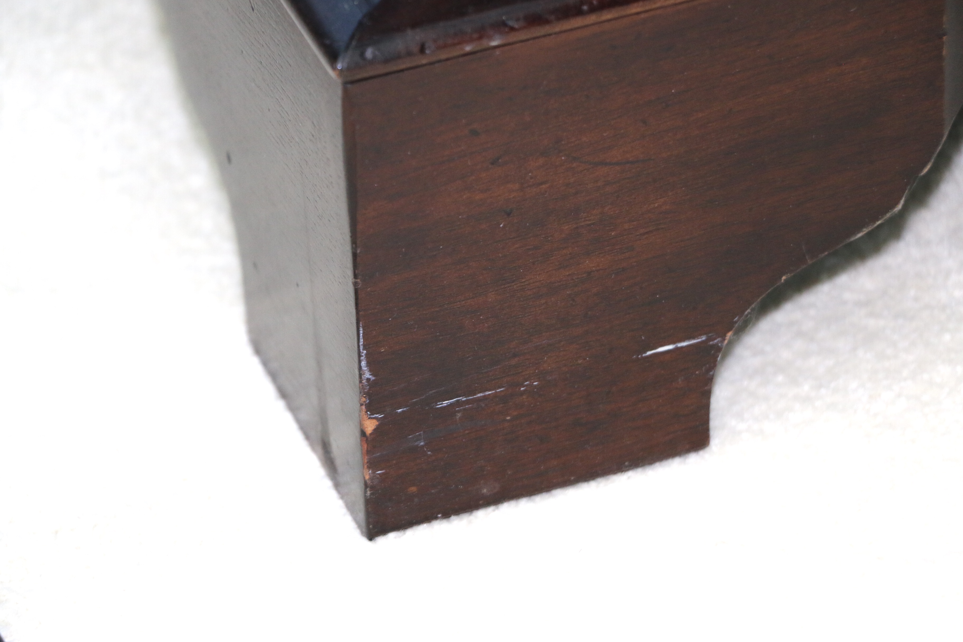 Henredon "Folio Fourteen" Mahogany Nightstands