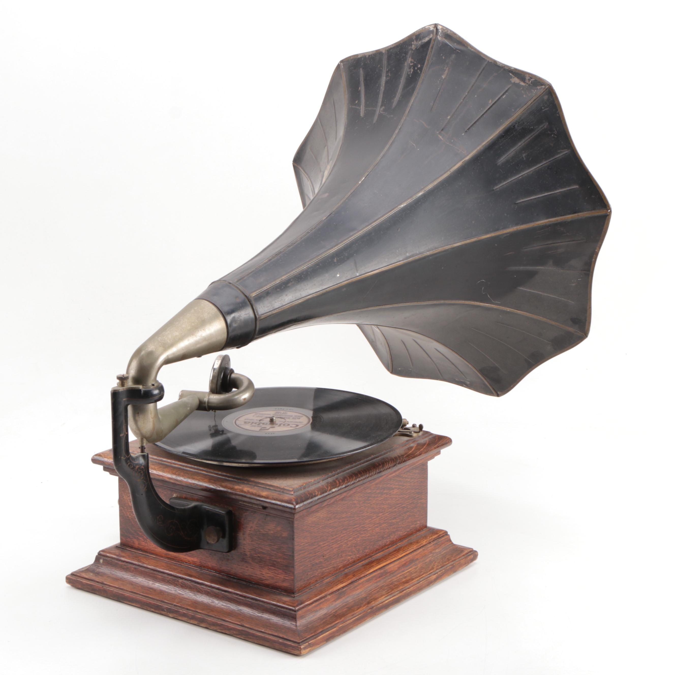 Victor-Victrola Oak Victrola II Phonograph, circa 1905