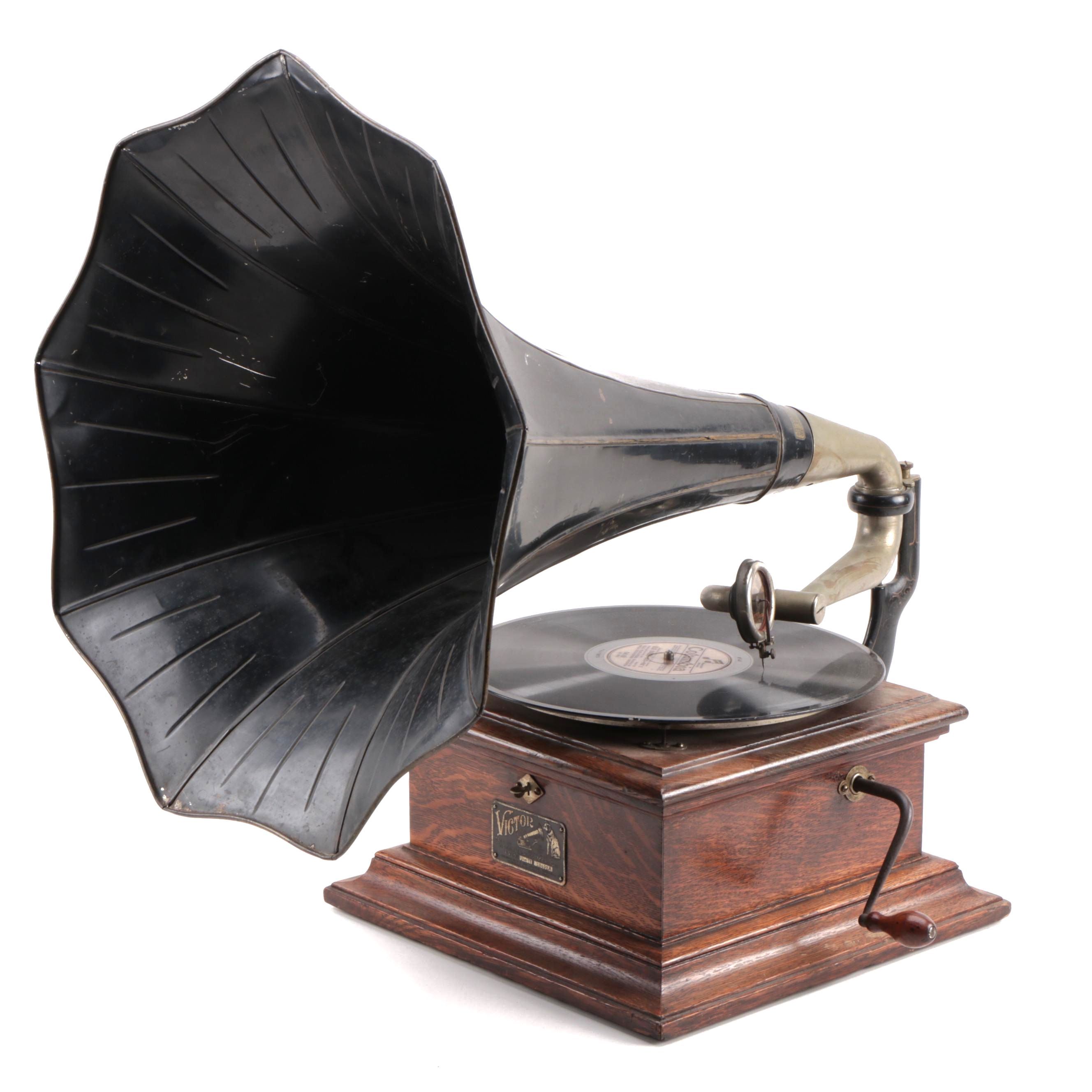 Victor-Victrola Oak Victrola II Phonograph, circa 1905