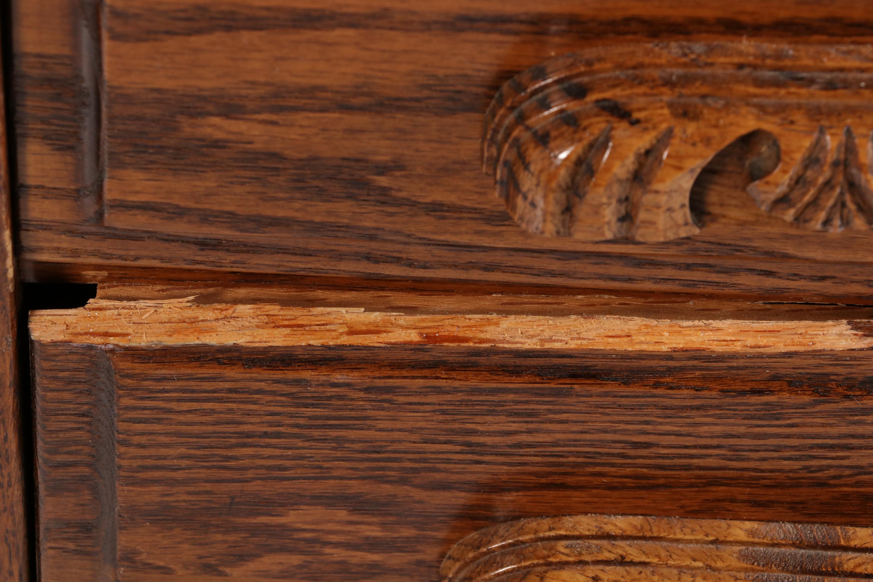 American Memories Oak Roll Top Desk with Swivel Chair