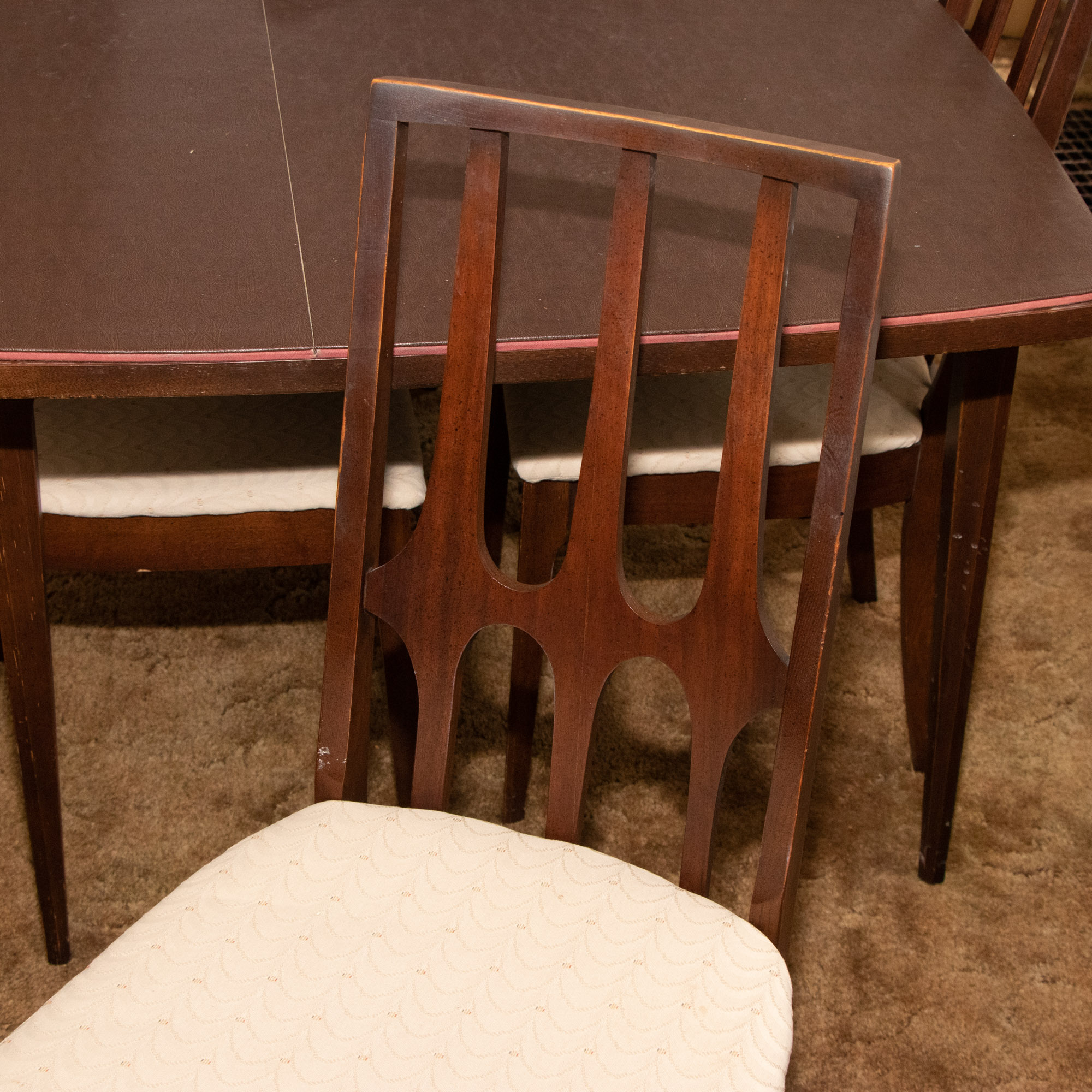 Broyhill Mid Century Modern Dining Table and Chairs