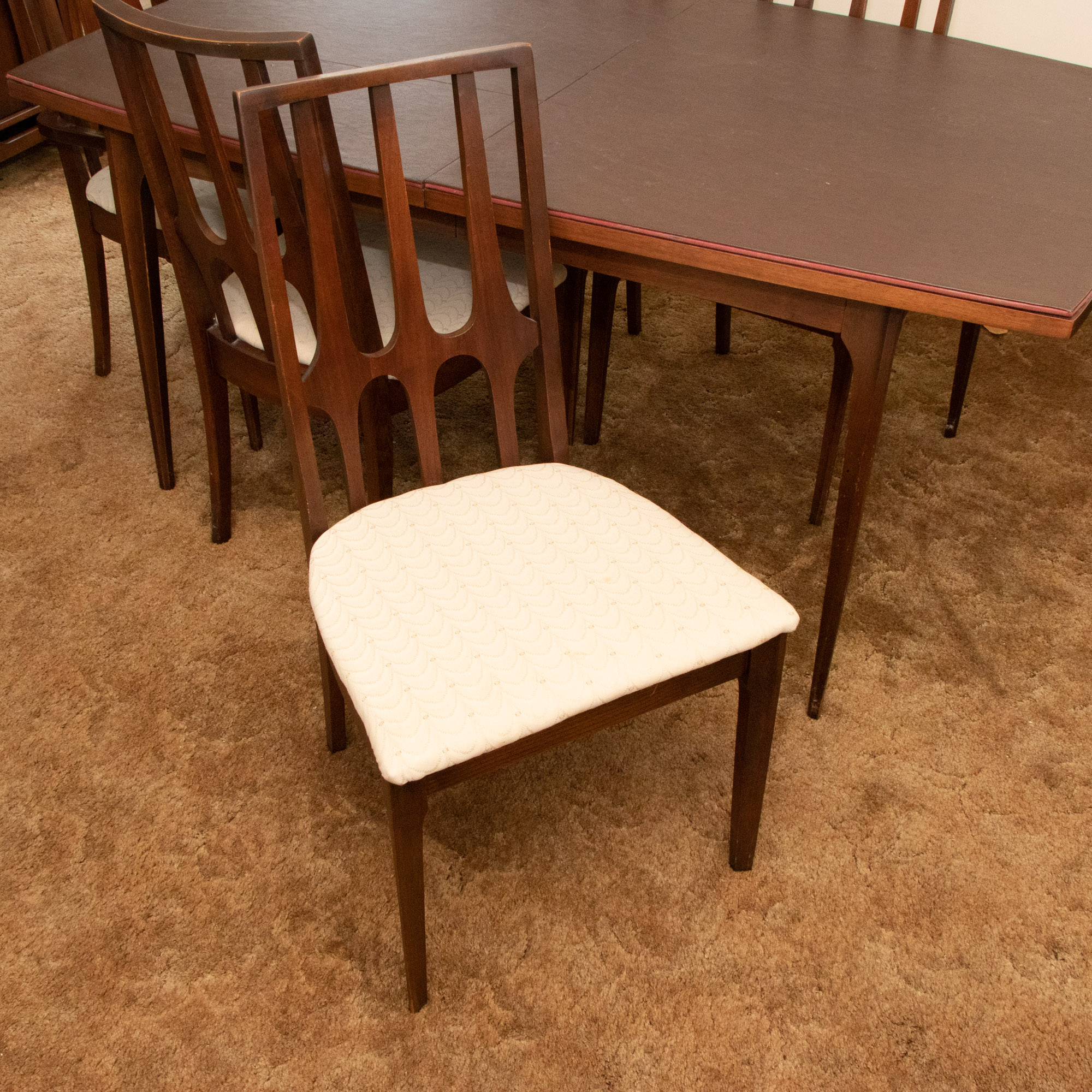 Broyhill Mid Century Modern Dining Table and Chairs