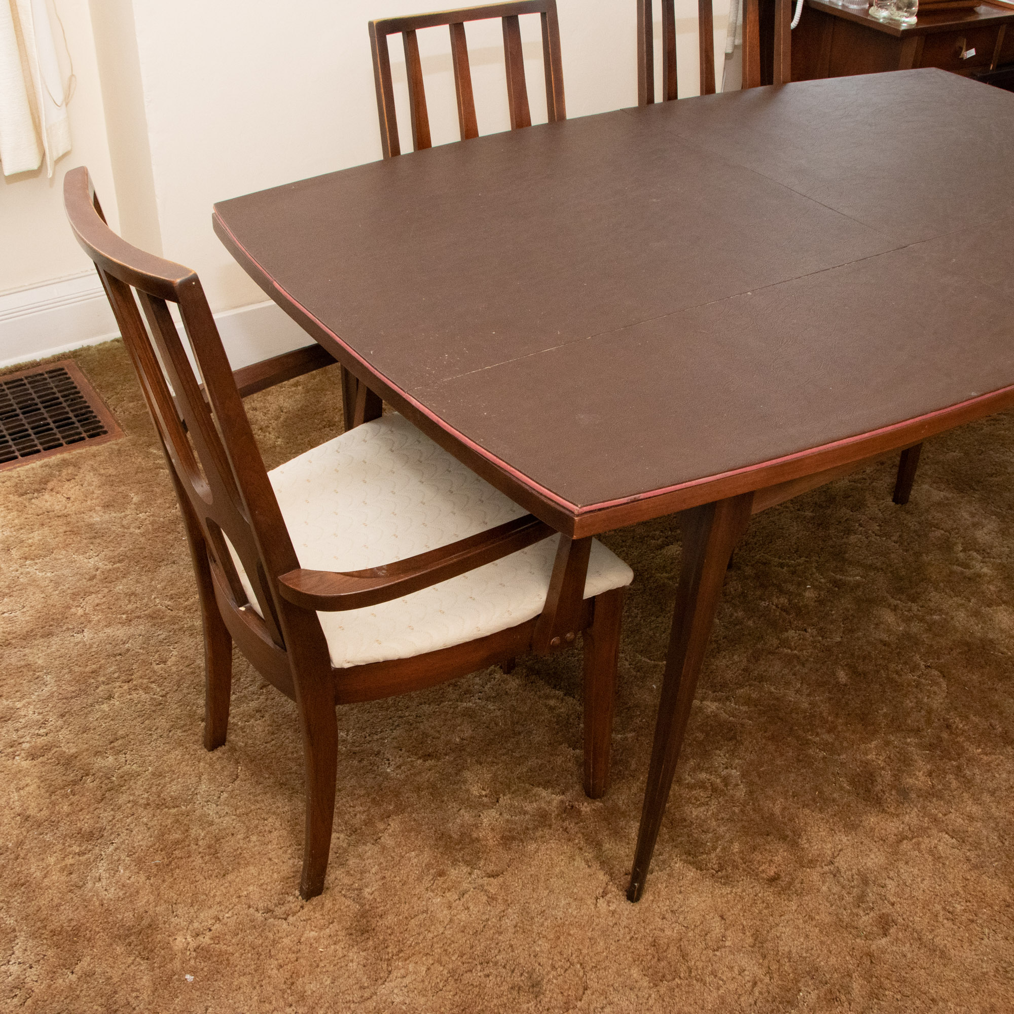 Broyhill Mid Century Modern Dining Table and Chairs