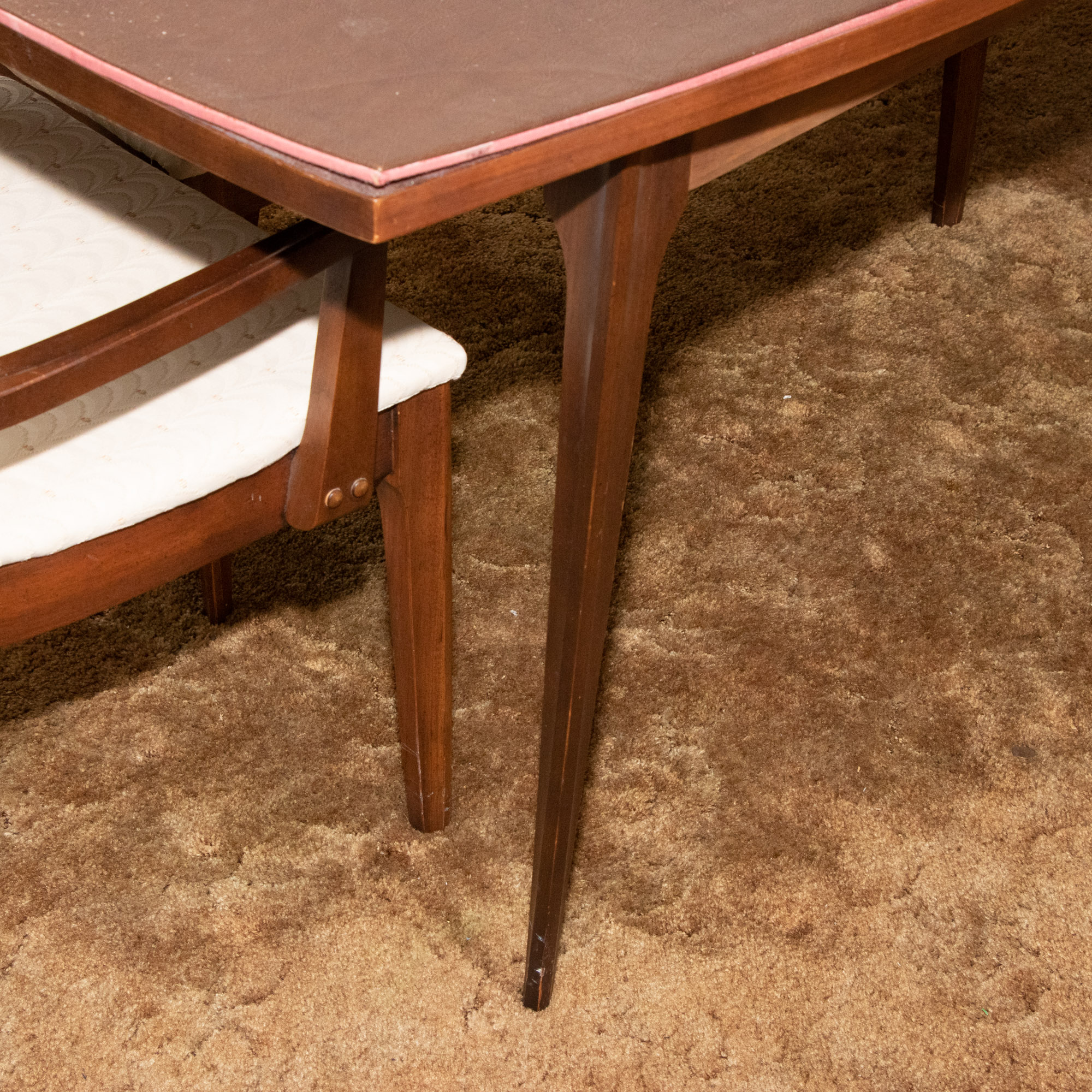 Broyhill Mid Century Modern Dining Table and Chairs