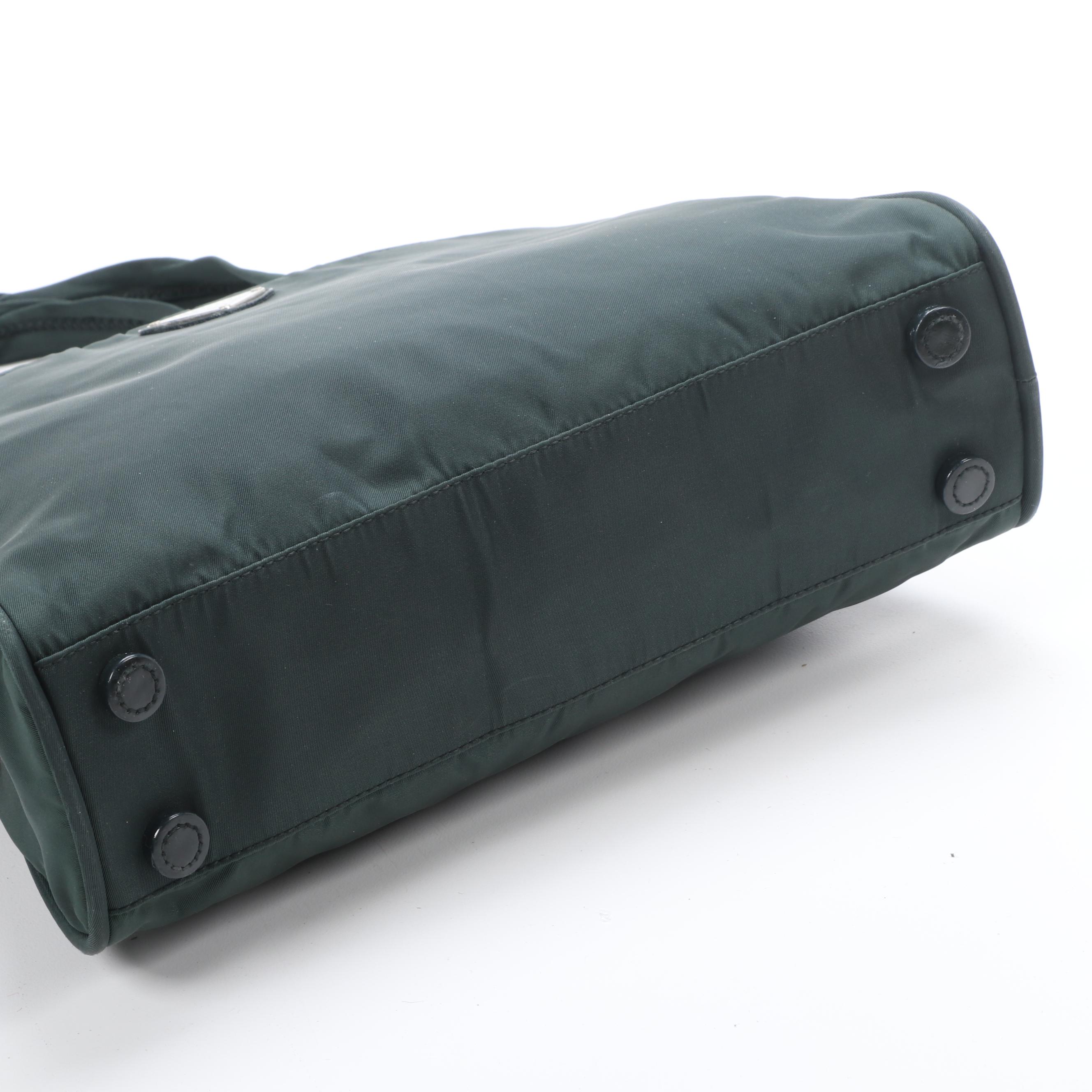 Prada Shoulder Bag in Green Tessuto Nylon