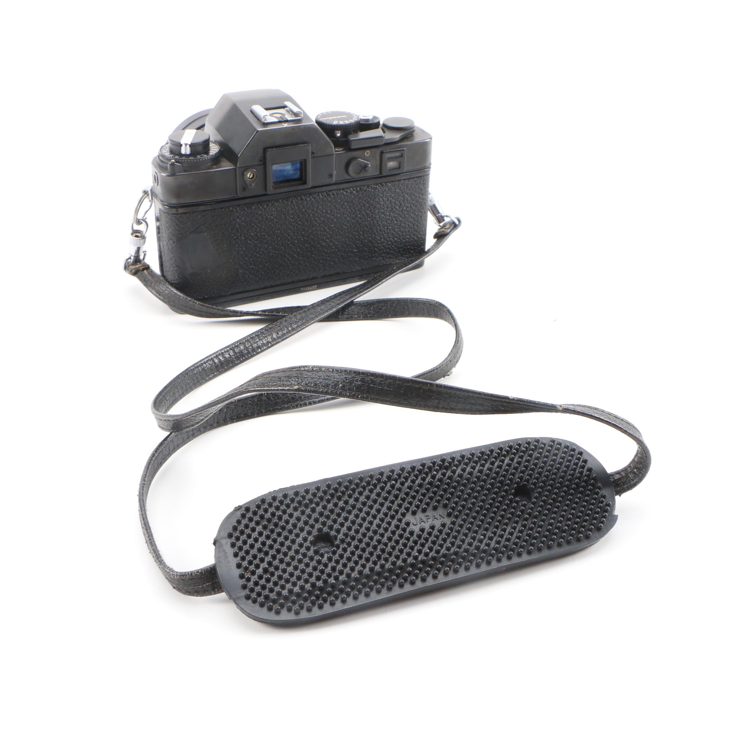 Leica R3 35mm SLR Camera with Leitz Summicron-R 90mm f/2 Lens and Leather Case