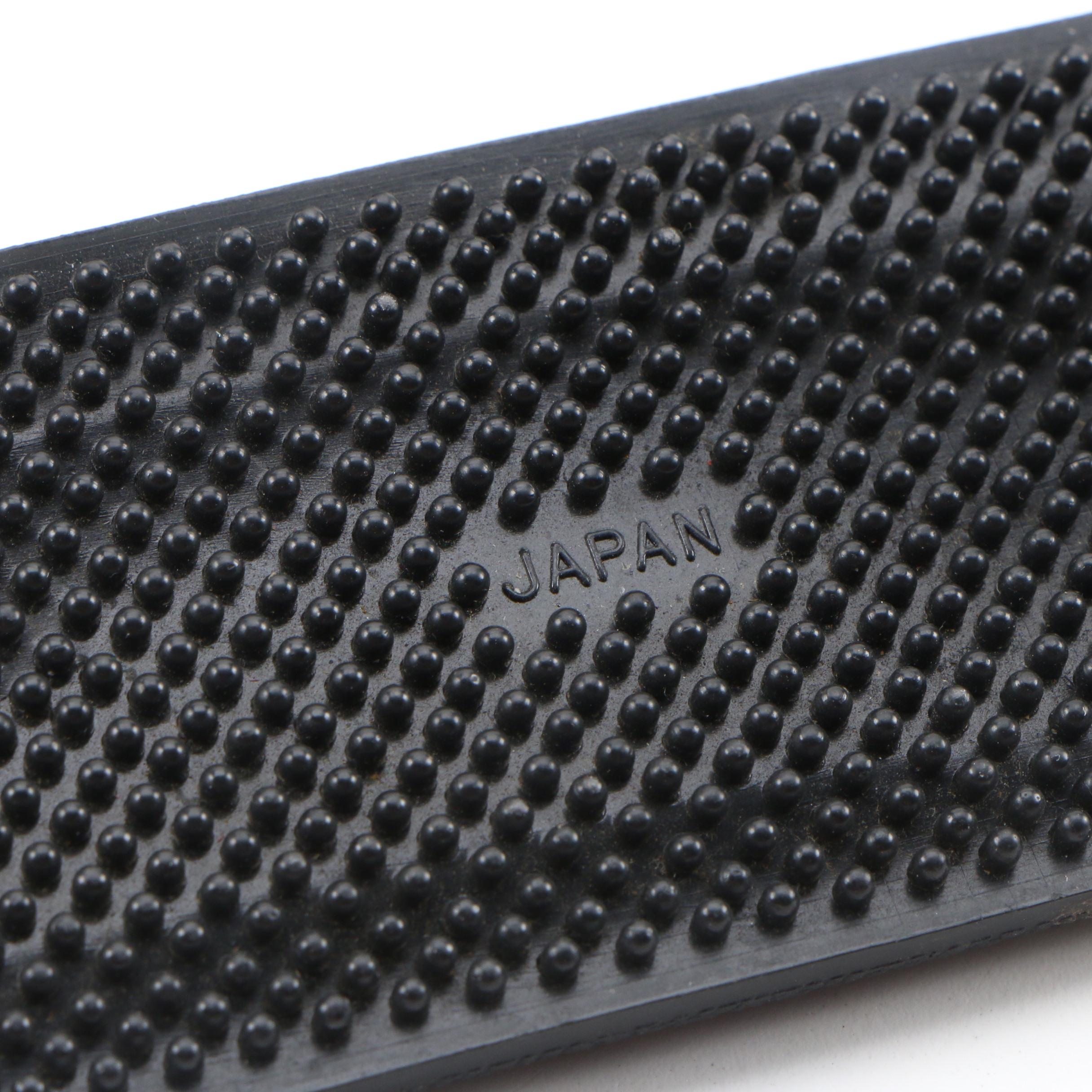 Leica R3 35mm SLR Camera with Leitz Summicron-R 90mm f/2 Lens and Leather Case