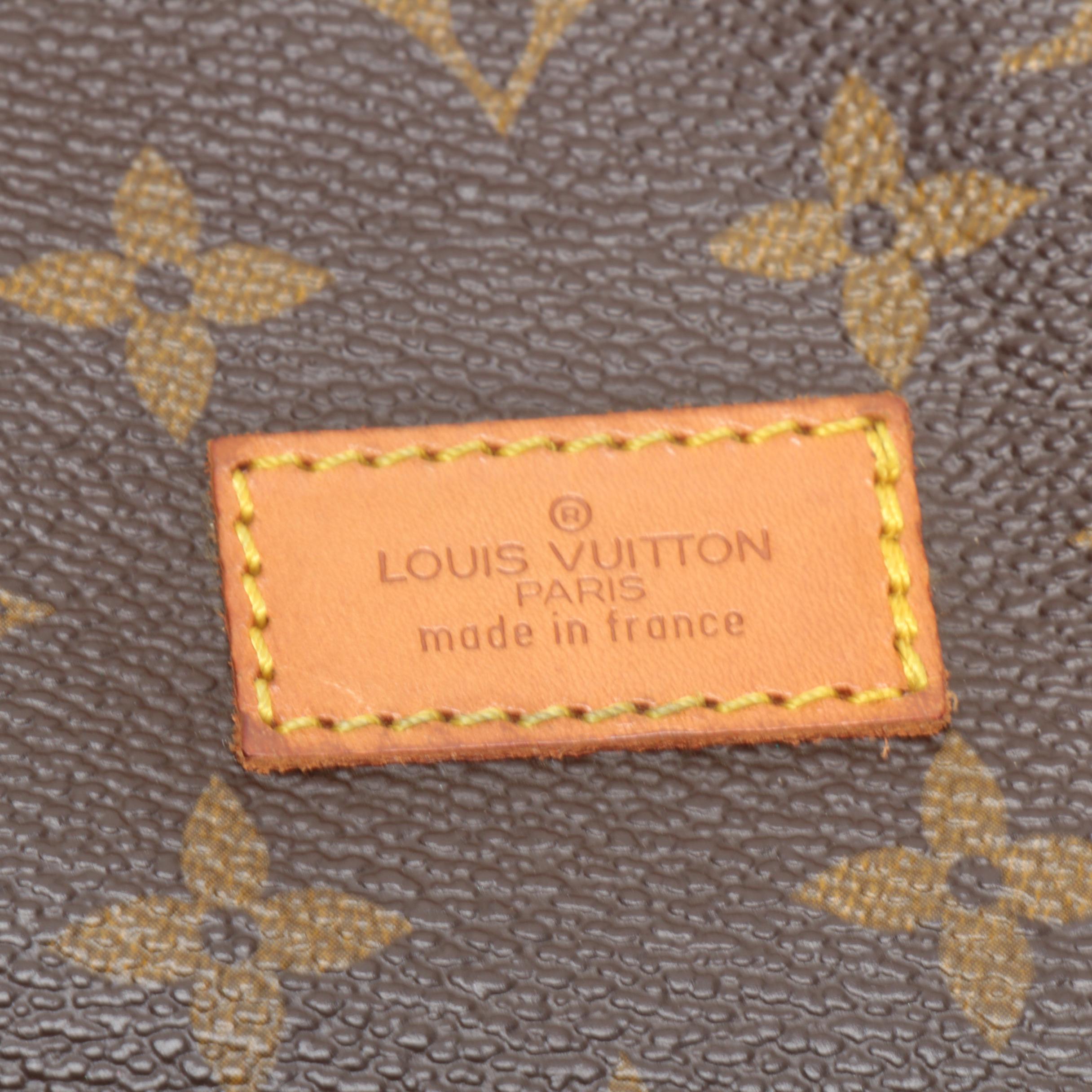 Louis Vuitton Paris Saumur Messenger Bag in Monogram Canvas and Vachetta Leather