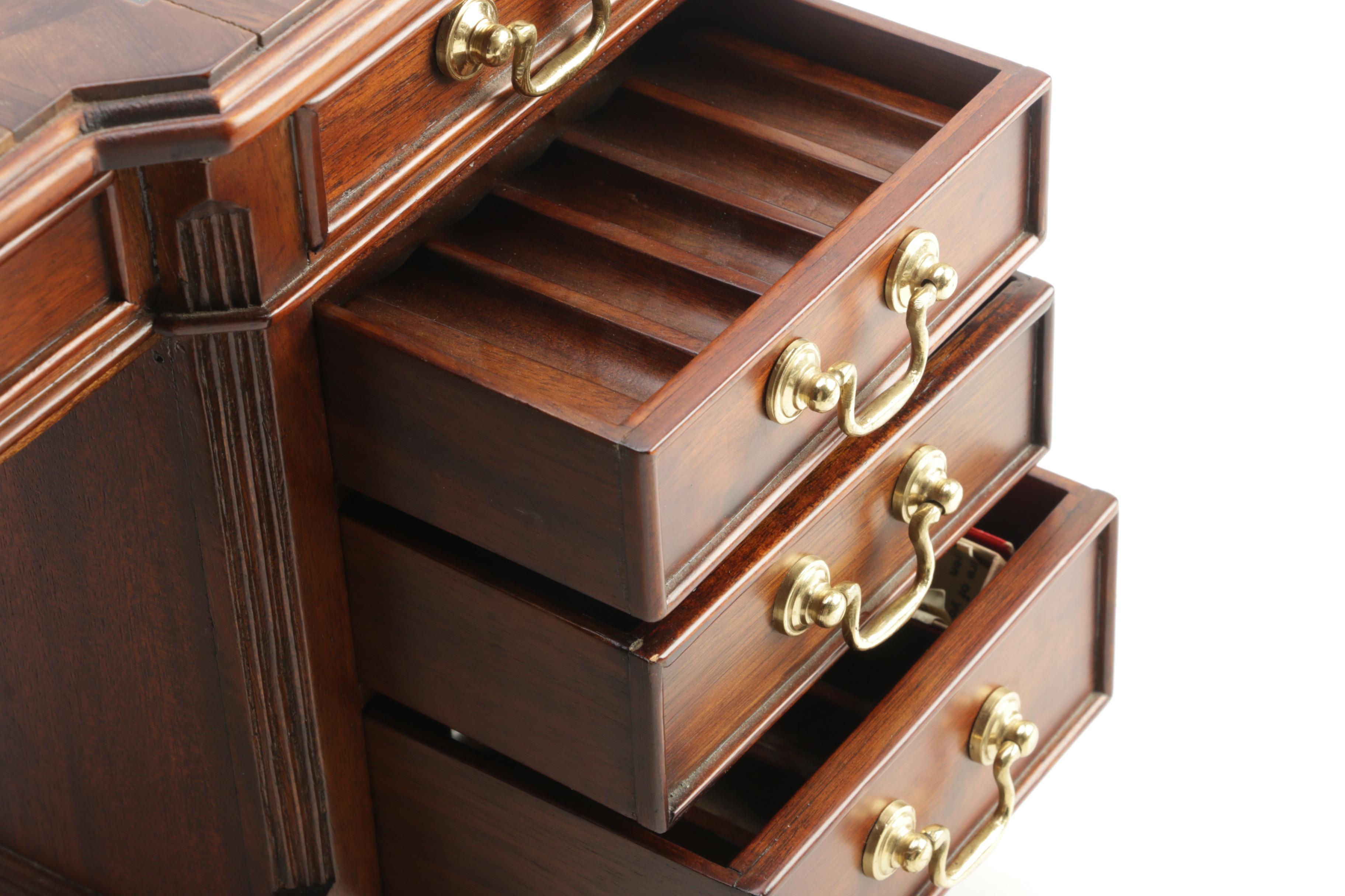 Selamat Designs Wooden Pen Display Case with Parker and Other Pens and Pencils