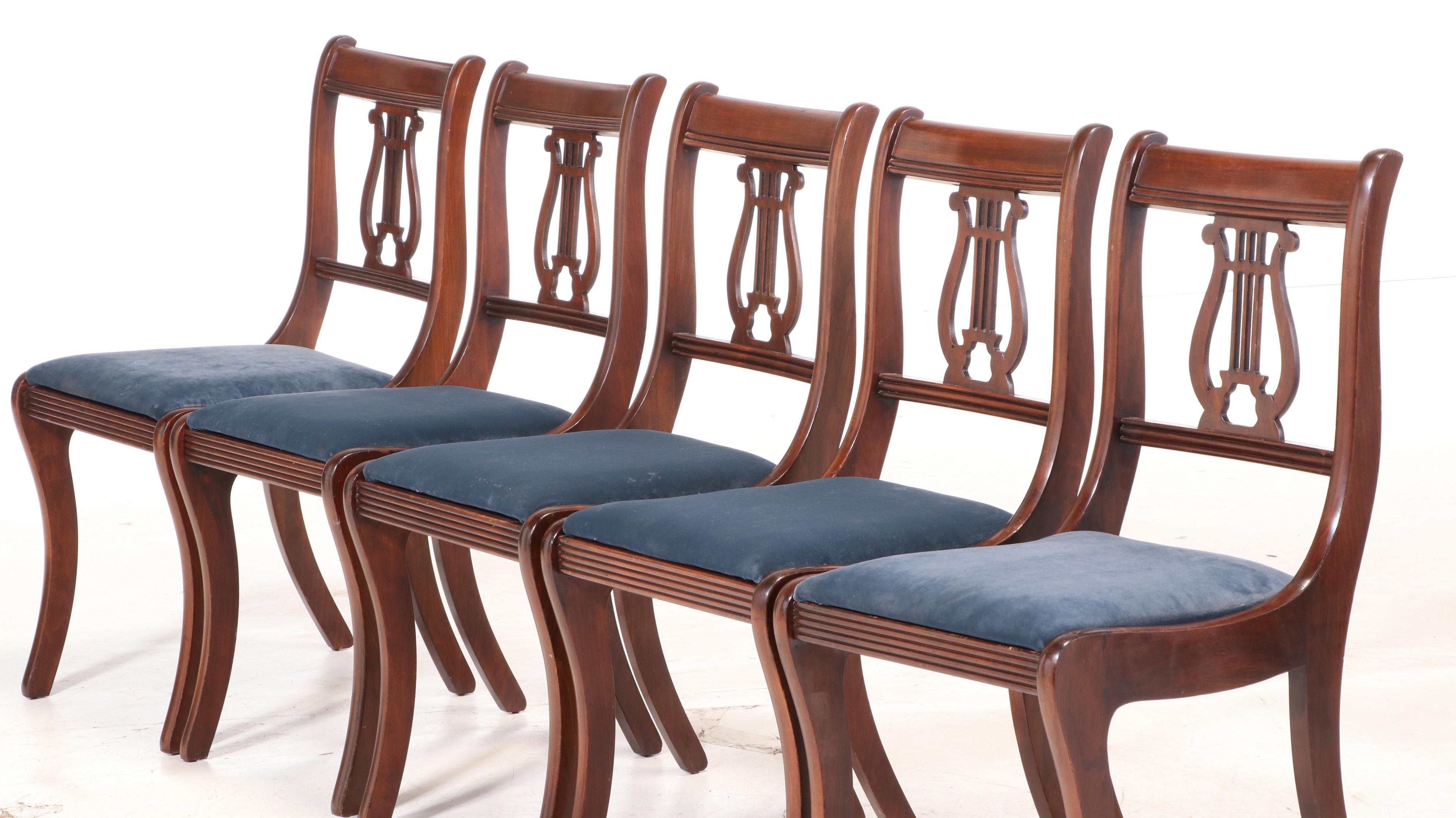 White Furniture Co. Classical Style Mahogany-Veneered and Stained Dining Suite