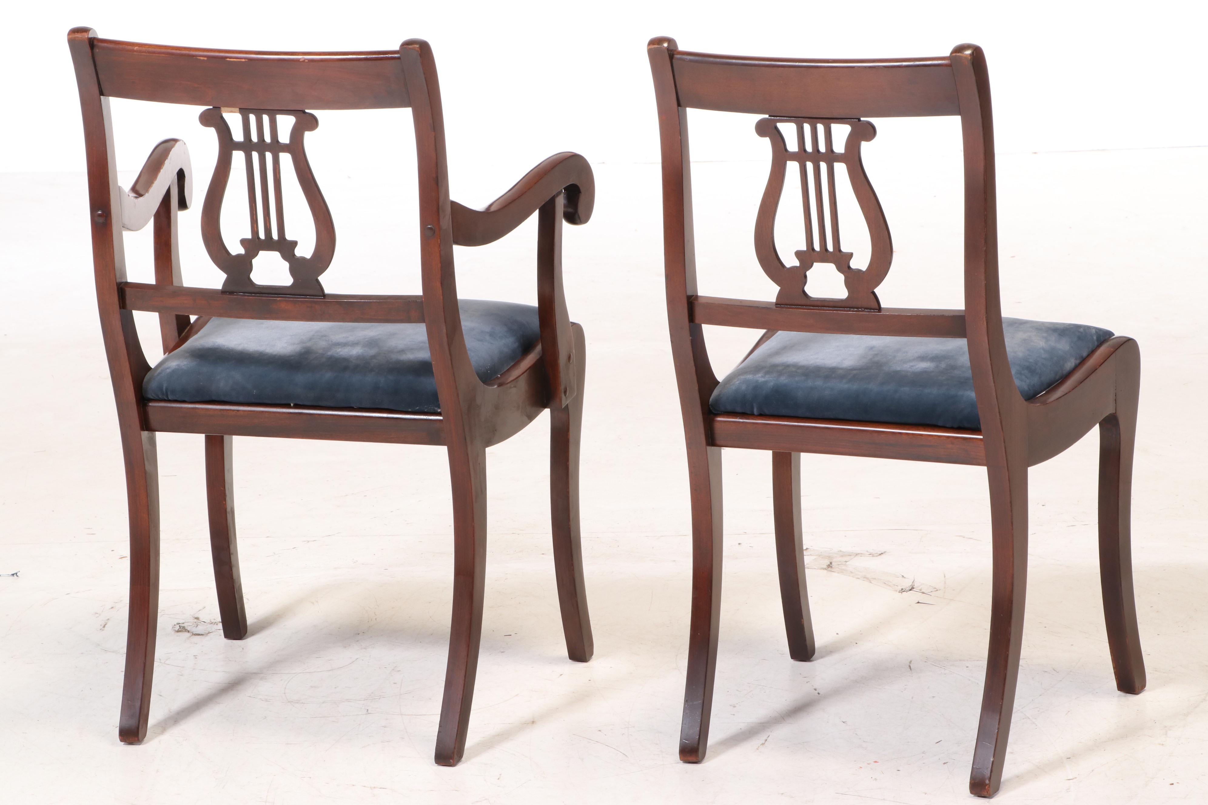 White Furniture Co. Classical Style Mahogany-Veneered and Stained Dining Suite