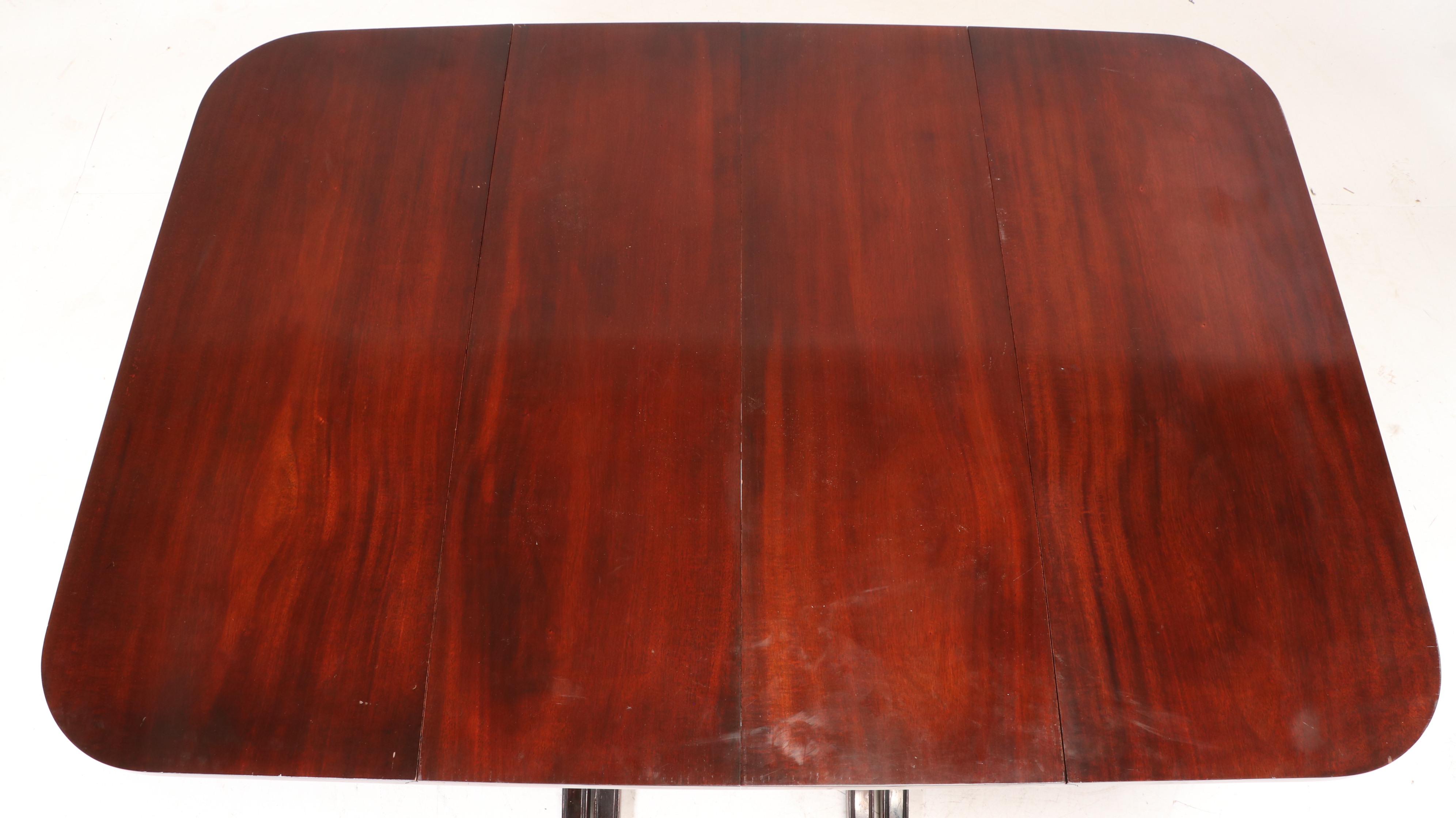 White Furniture Co. Classical Style Mahogany-Veneered and Stained Dining Suite