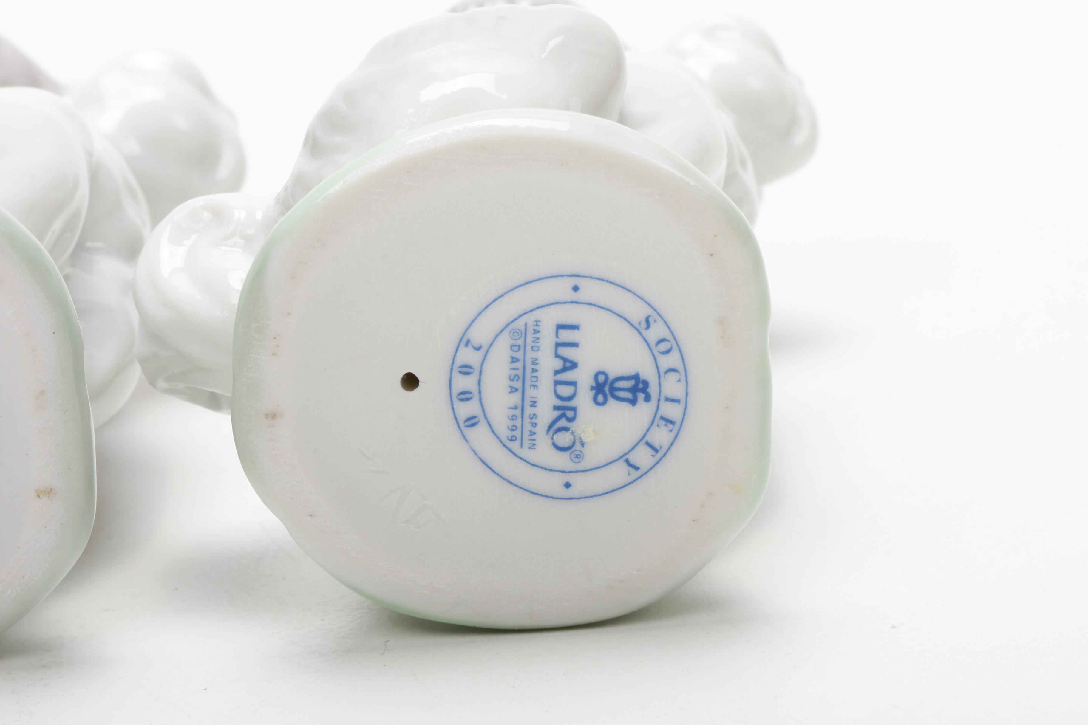 Lladró Collectors Society "A Friend for Life" Porcelain Dog Figurines, 2000