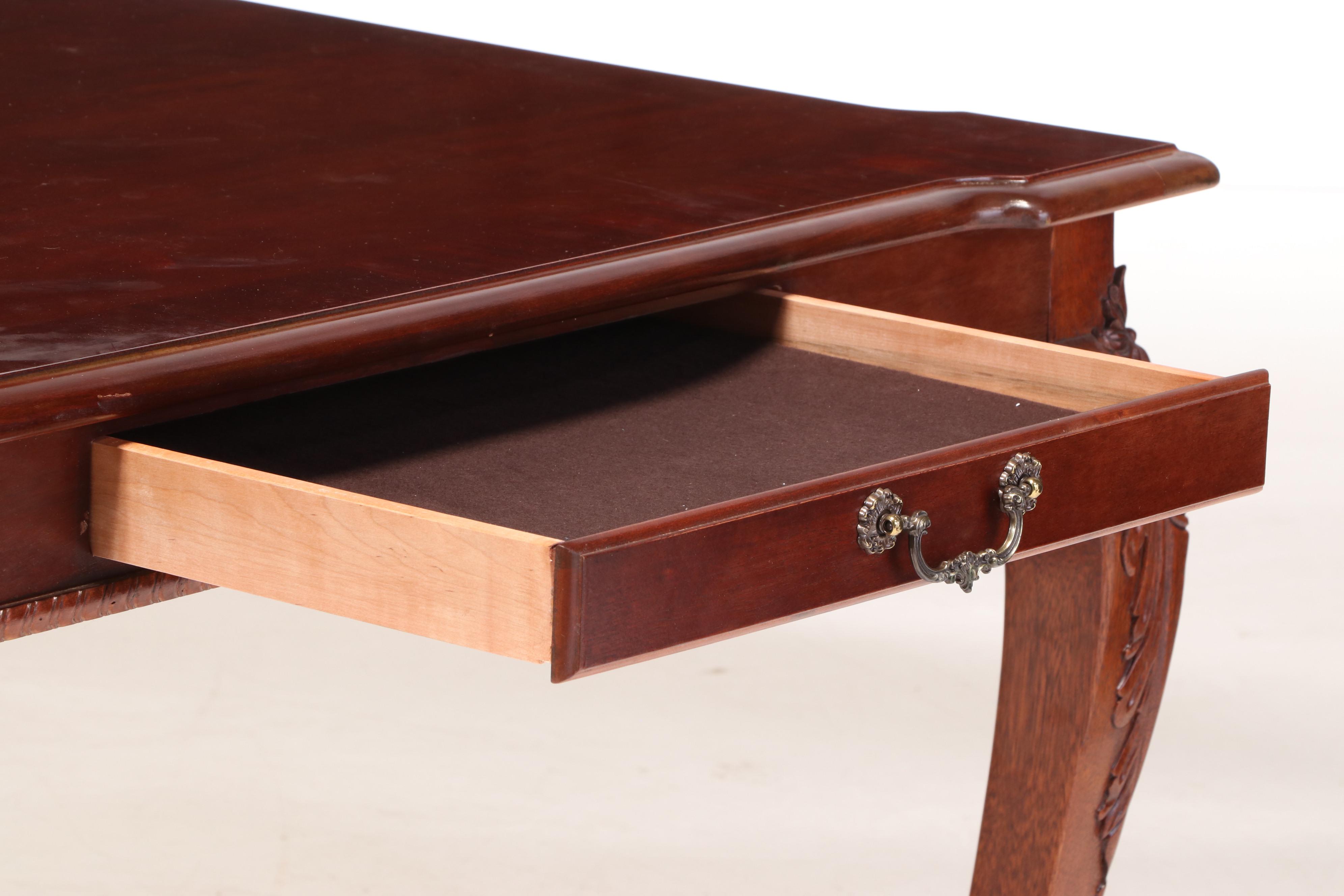 Stanley Chippendale Style "Stoneleigh" Eleven-Piece Mahogany Dining Set