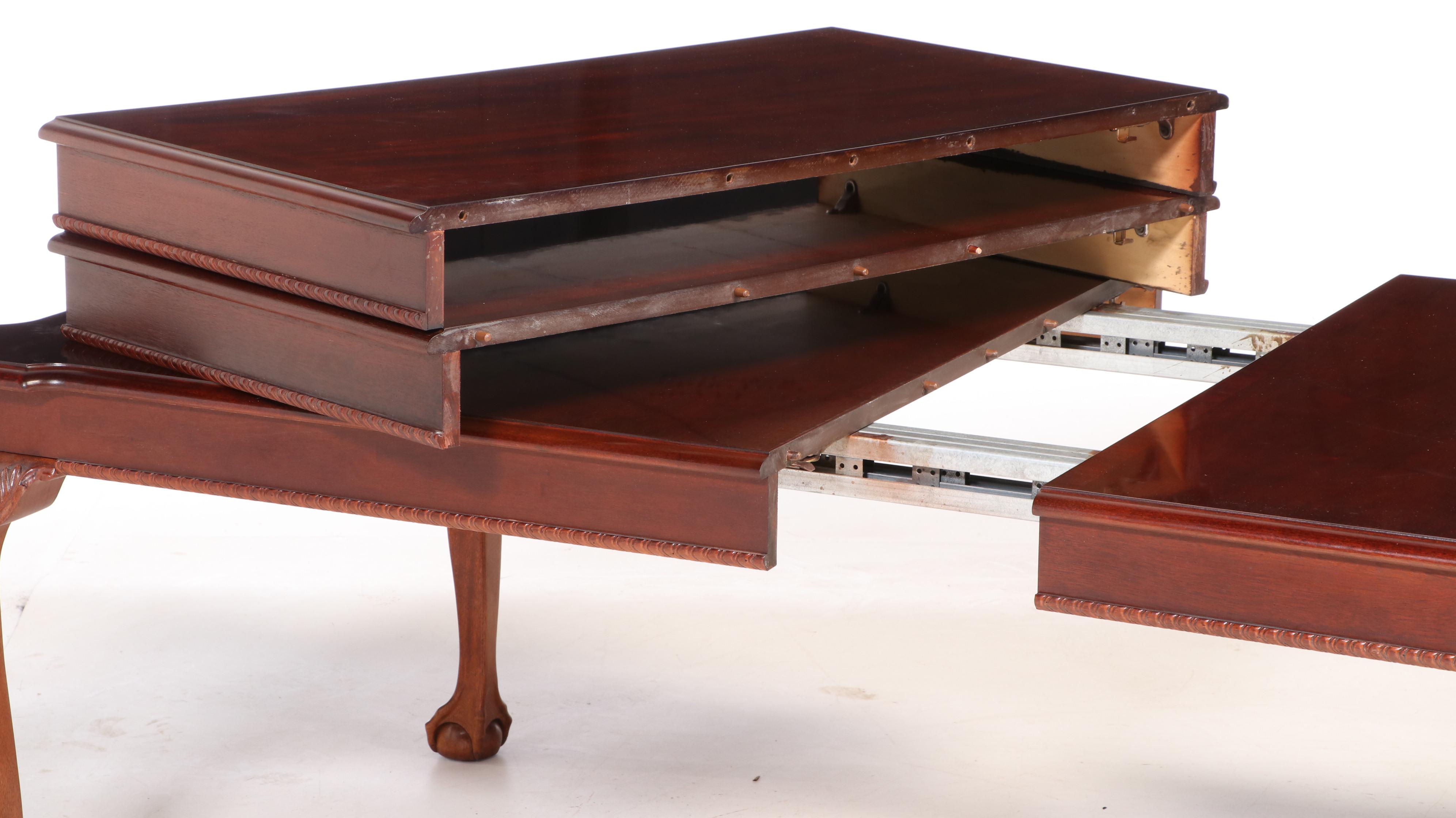 Stanley Chippendale Style "Stoneleigh" Eleven-Piece Mahogany Dining Set