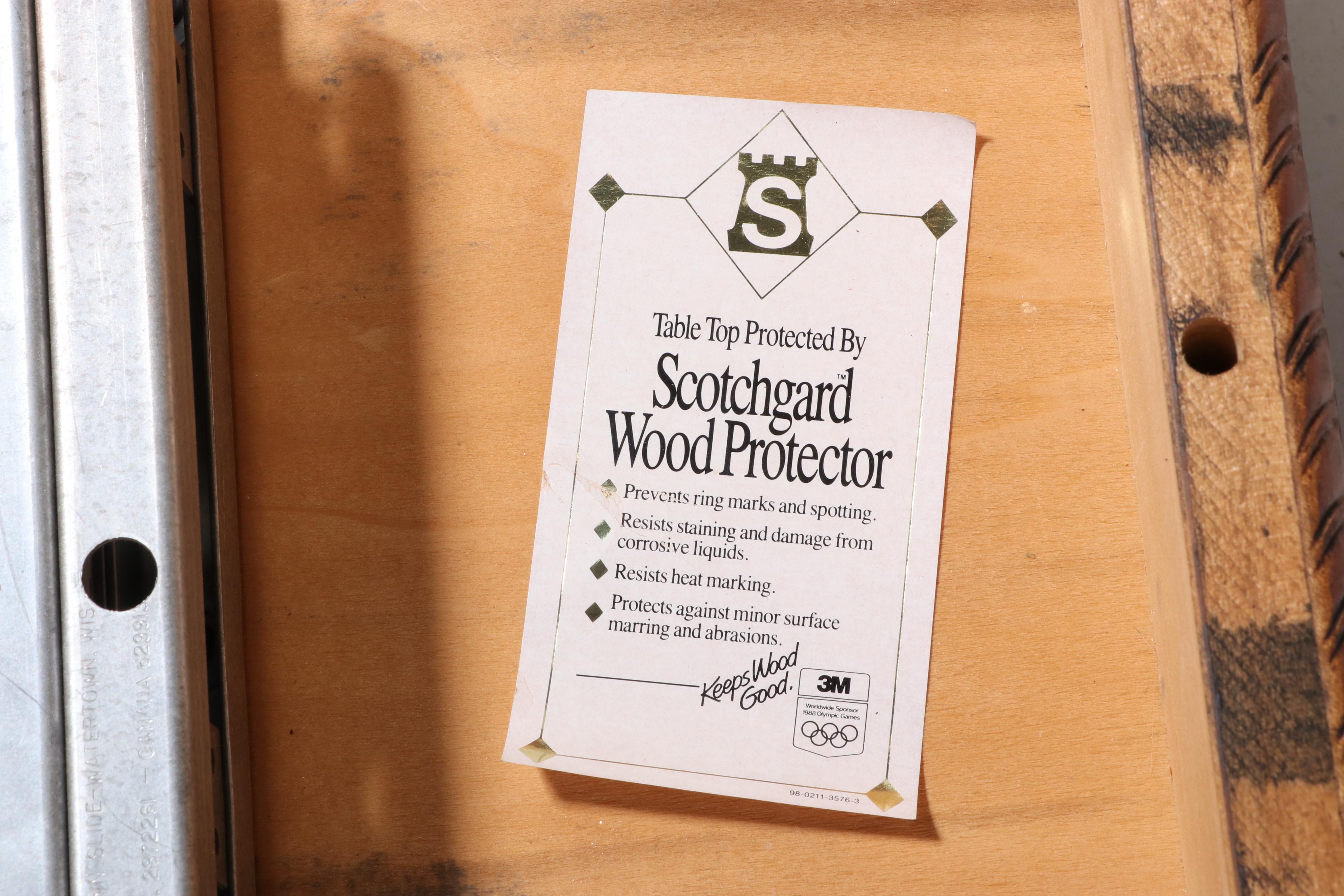 Stanley Chippendale Style "Stoneleigh" Eleven-Piece Mahogany Dining Set