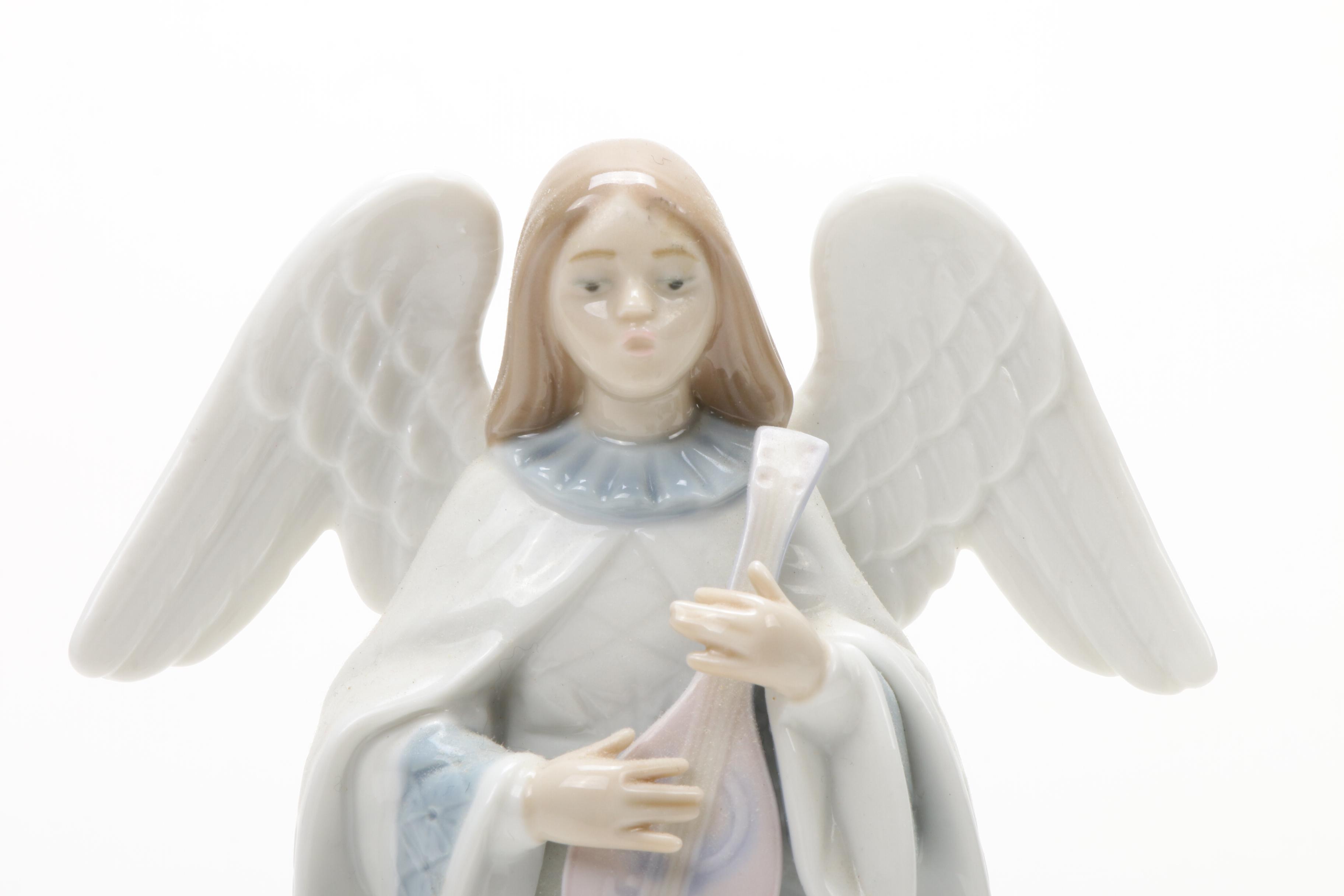 Lladró "Angelic Melody" Porcelain Angel Figurine Designed by Francisco Catalá