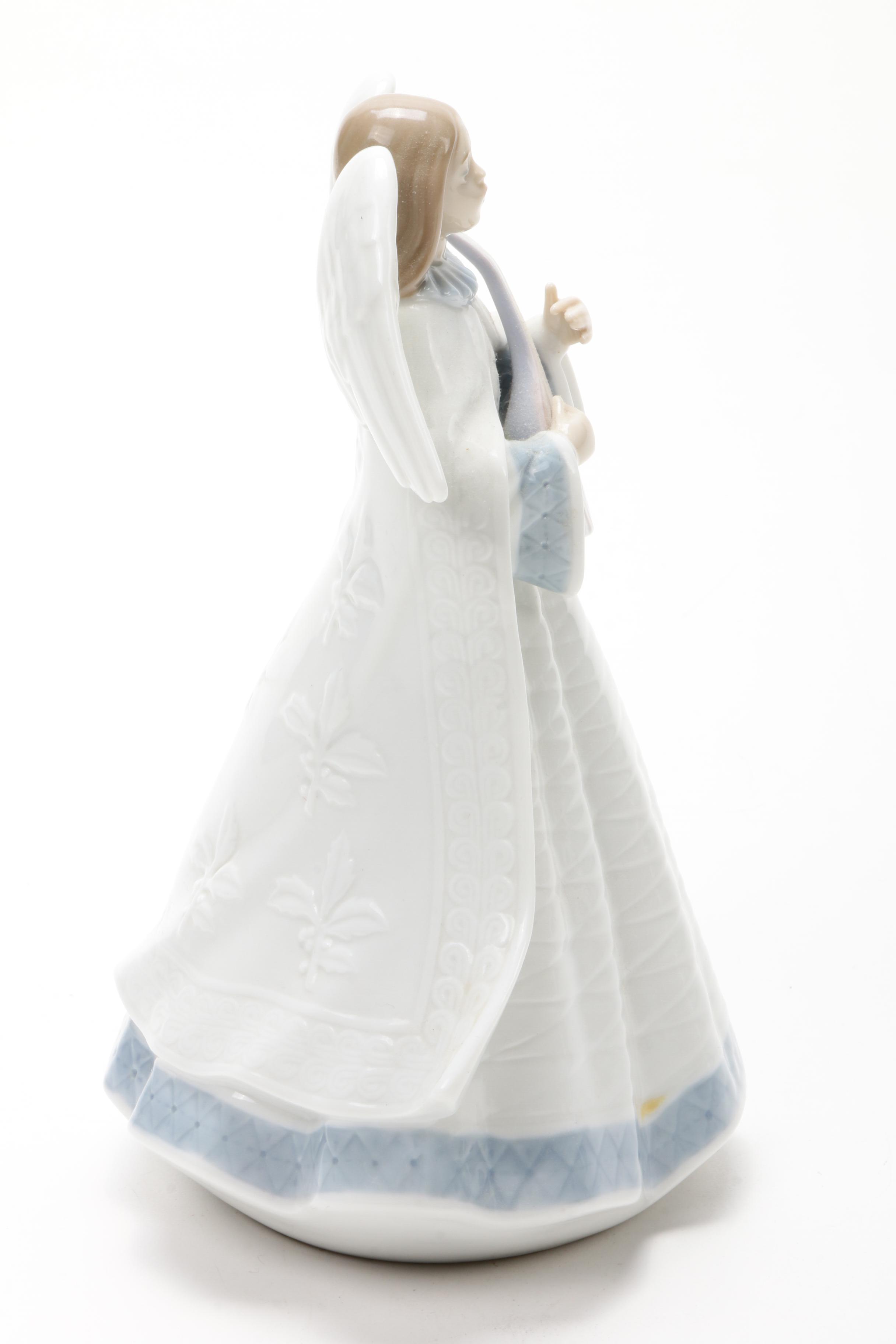 Lladró "Angelic Melody" Porcelain Angel Figurine Designed by Francisco Catalá