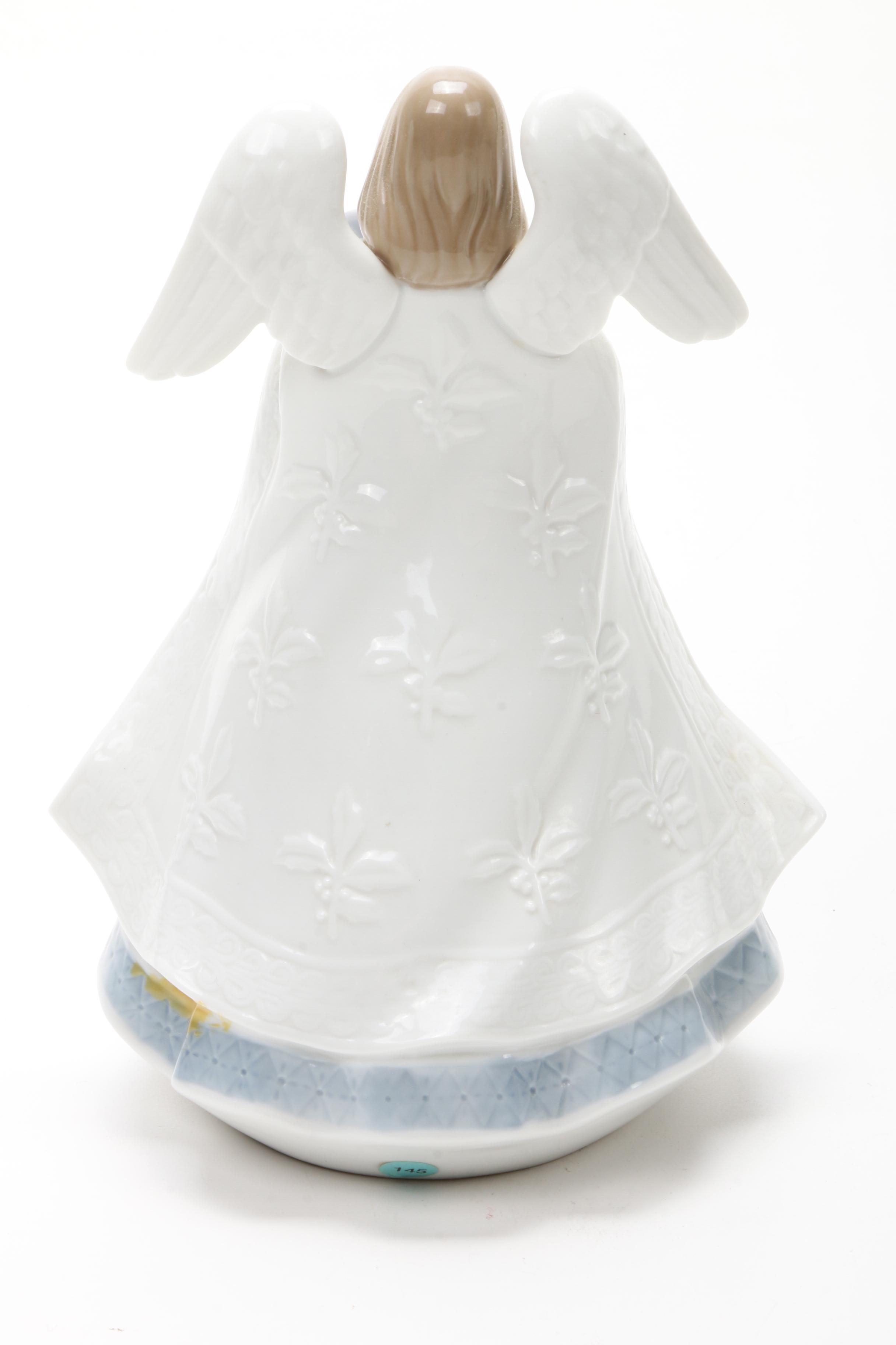 Lladró "Angelic Melody" Porcelain Angel Figurine Designed by Francisco Catalá