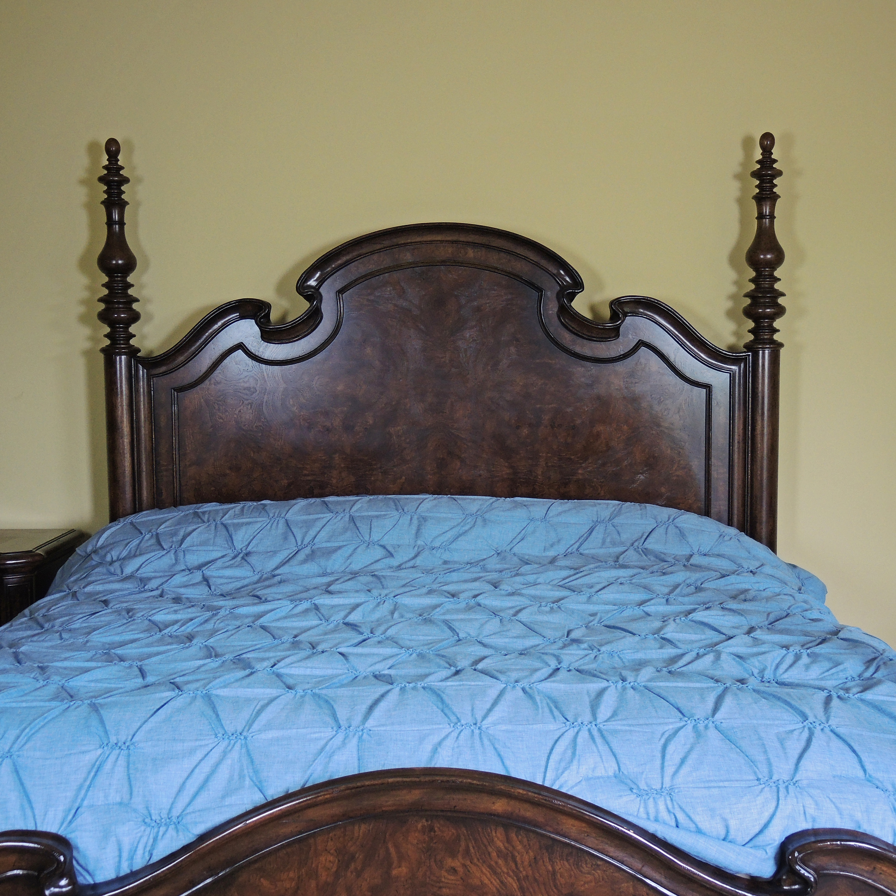 Thomasville "Hills of Tuscany" King Size Four Poster Bed