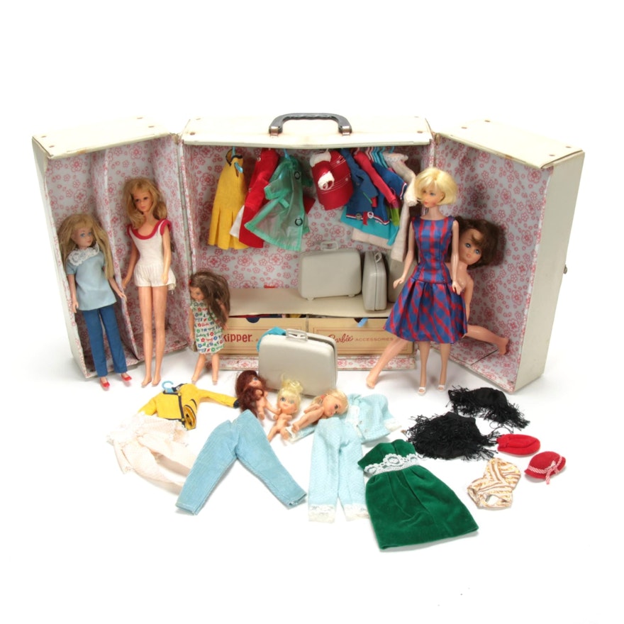 Barbie and Skipper 1964 Carrying Case, Dolls and Accessories