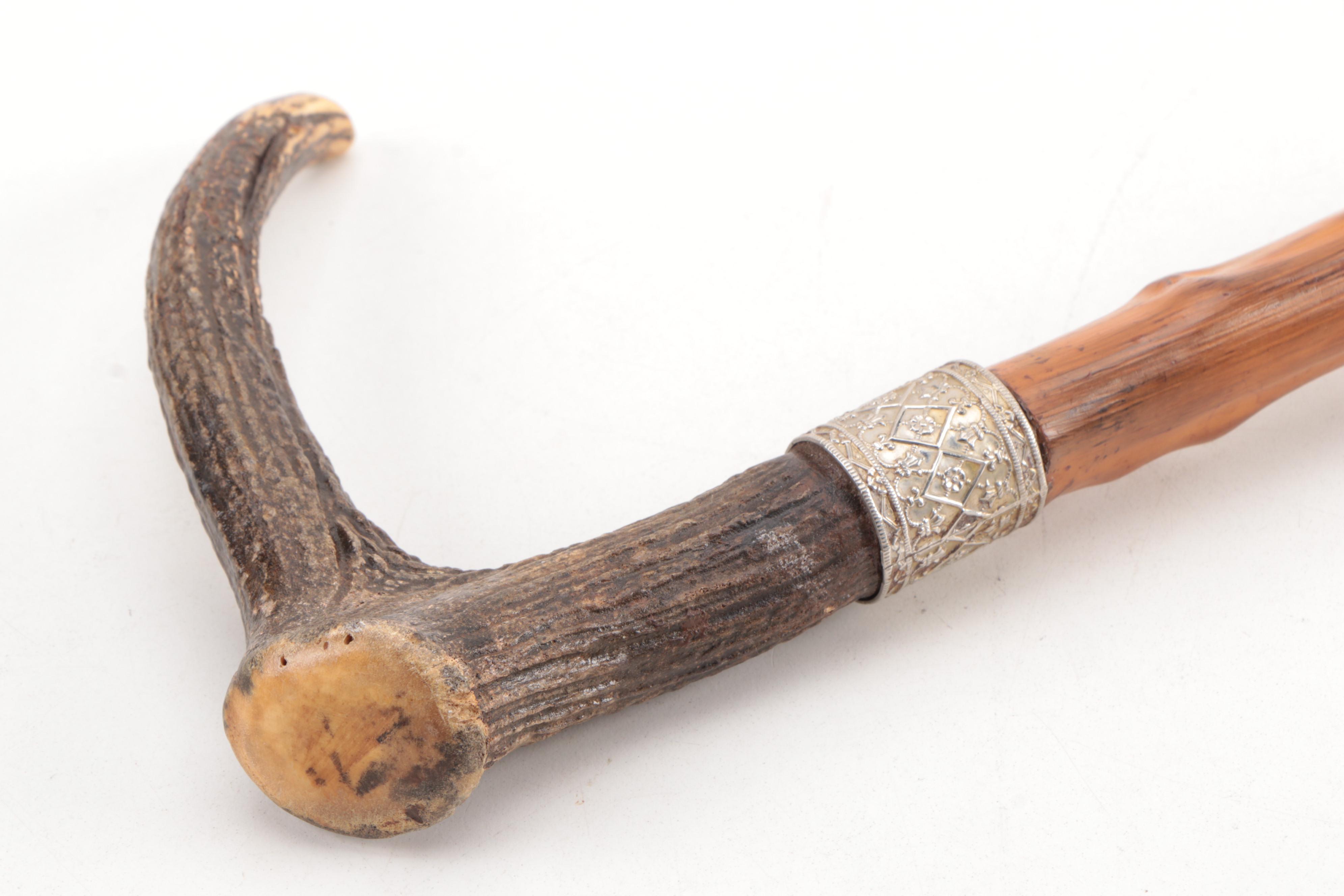 Thorn Wood Gentleman's Walking Stick with Stag Antler Handle, Early 20th C.