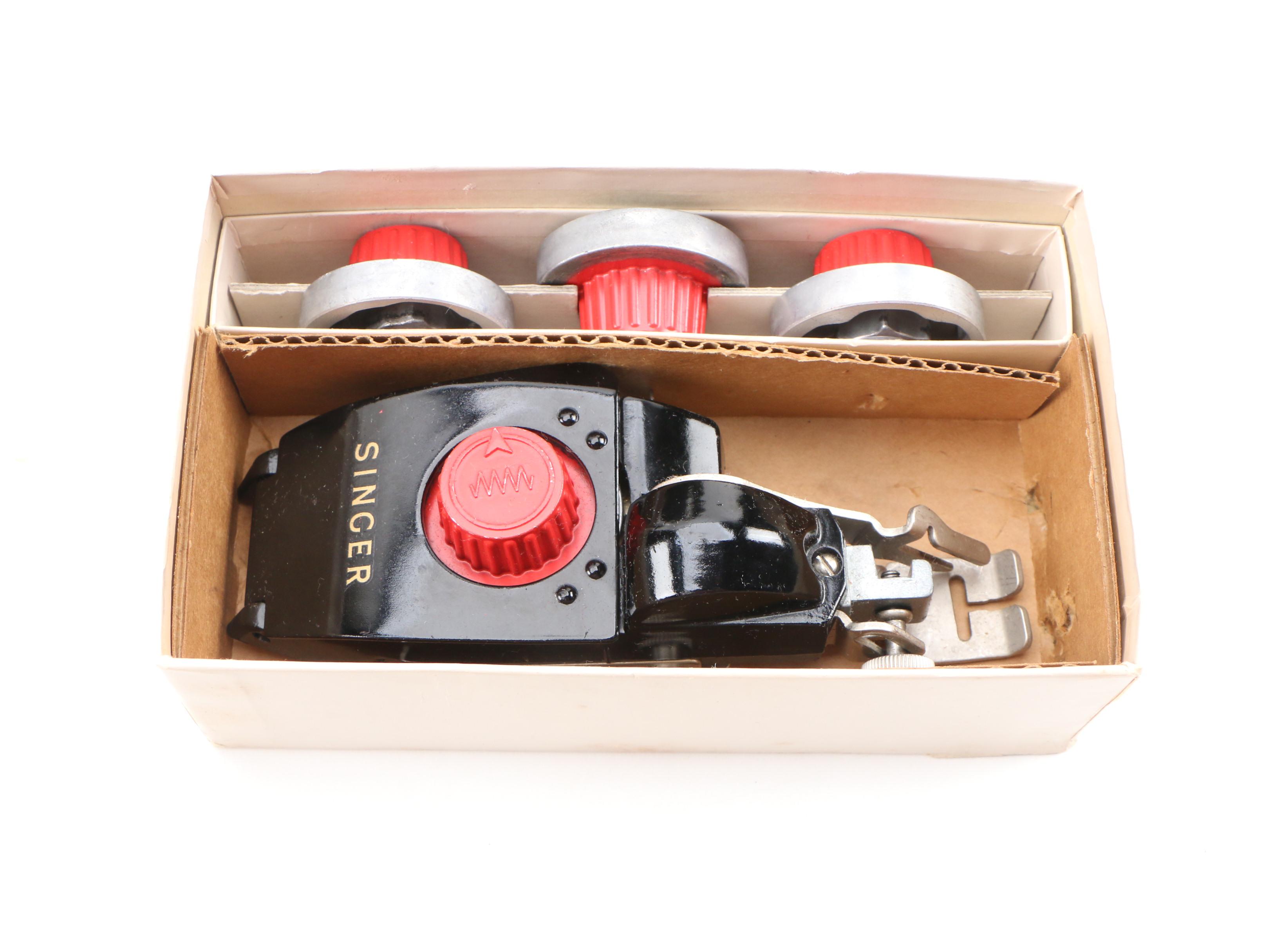 Singer Featherweight 221 Sewing Machine with Case, Early to Mid-20th Century