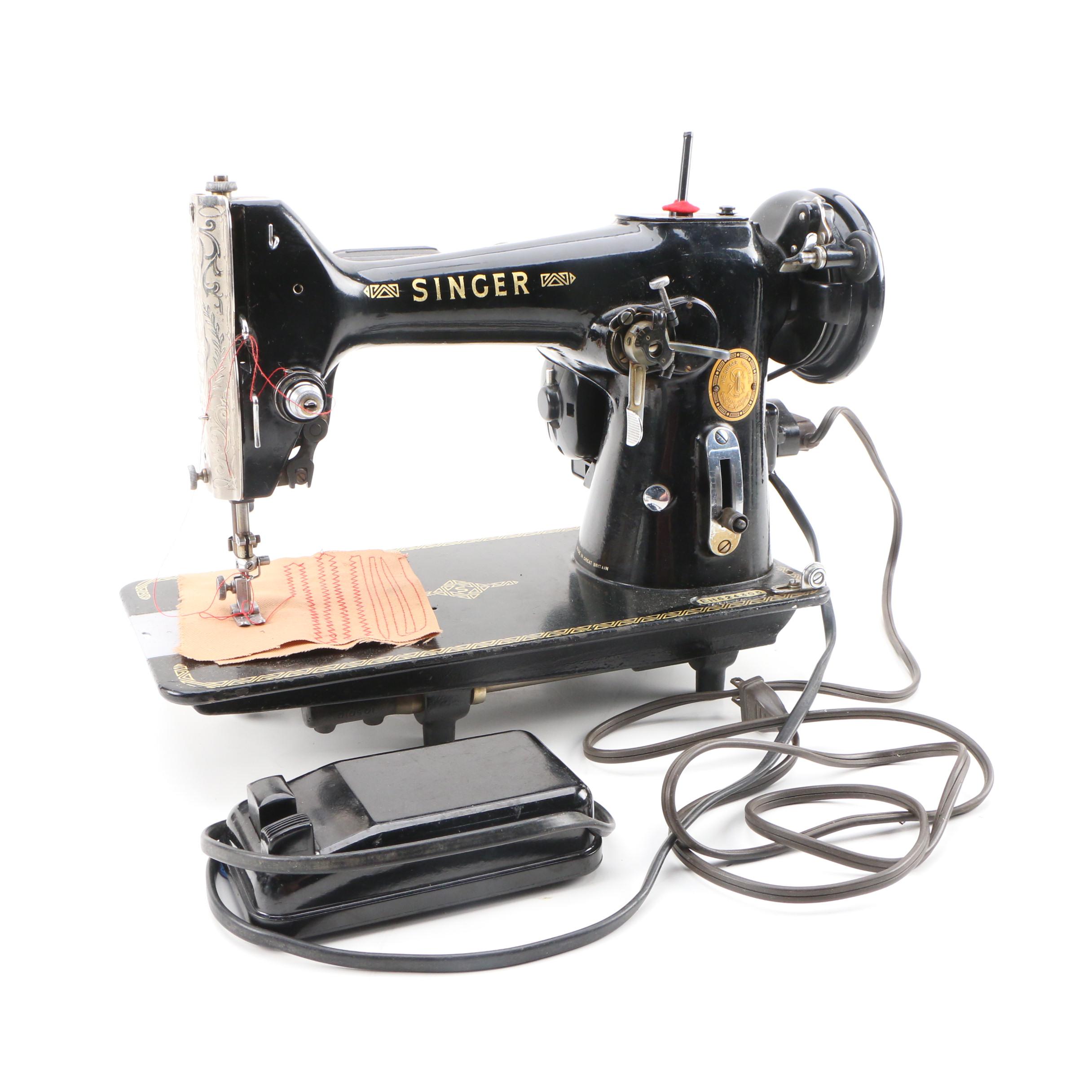 Singer Model 206 Sewing Machine, Mid-20th Century