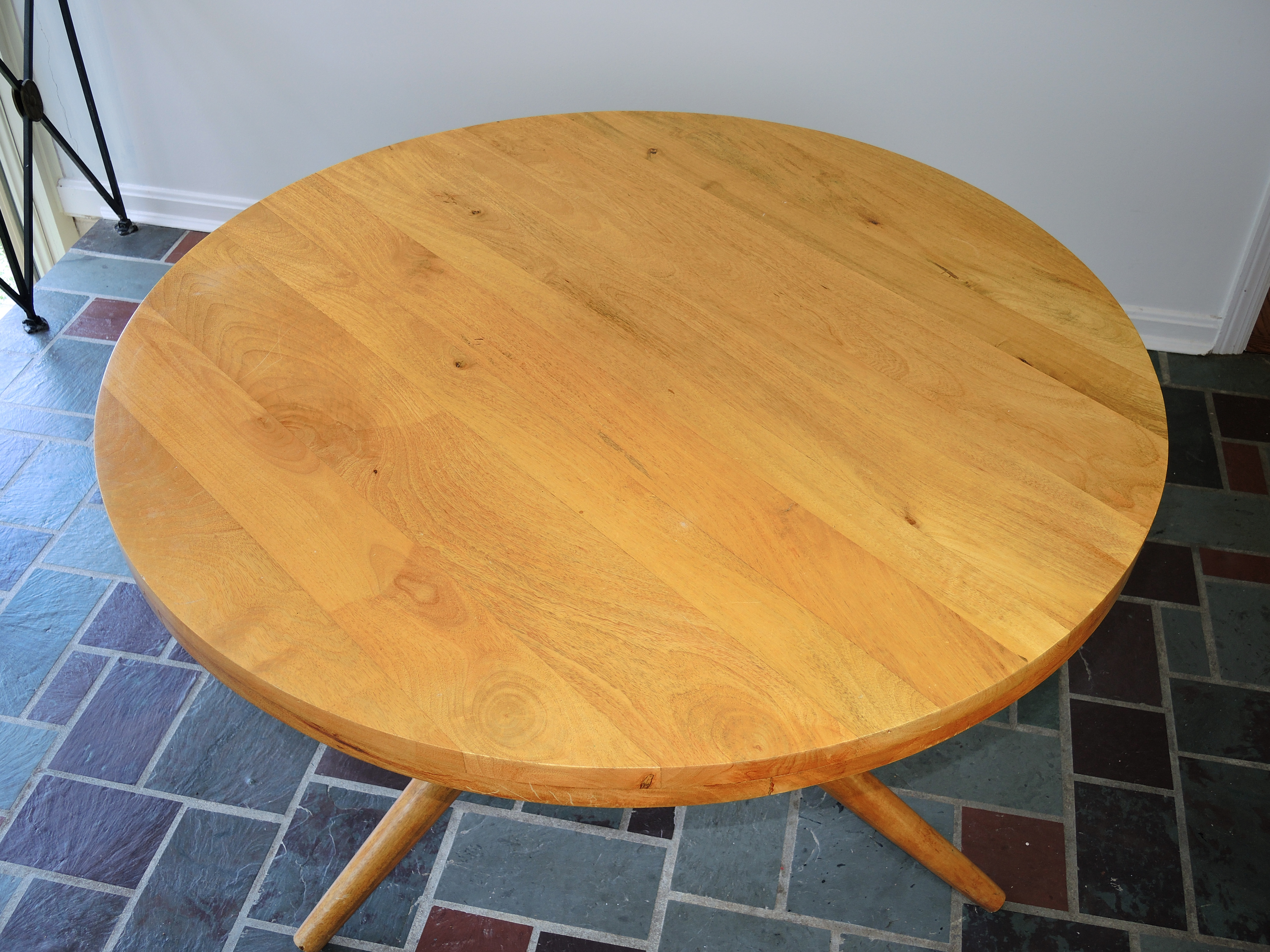 Style of T.H. Robsjohn-Gibbings Dining Table