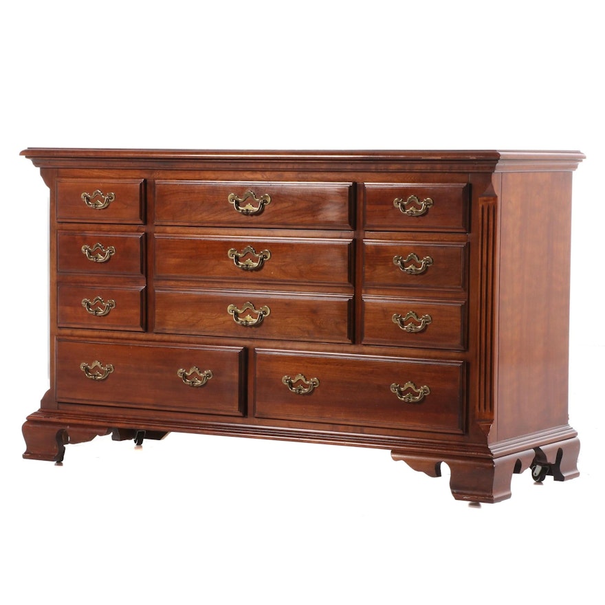 Thomasville Colonial Style Cherry Chest of Drawers, Late 20th Century