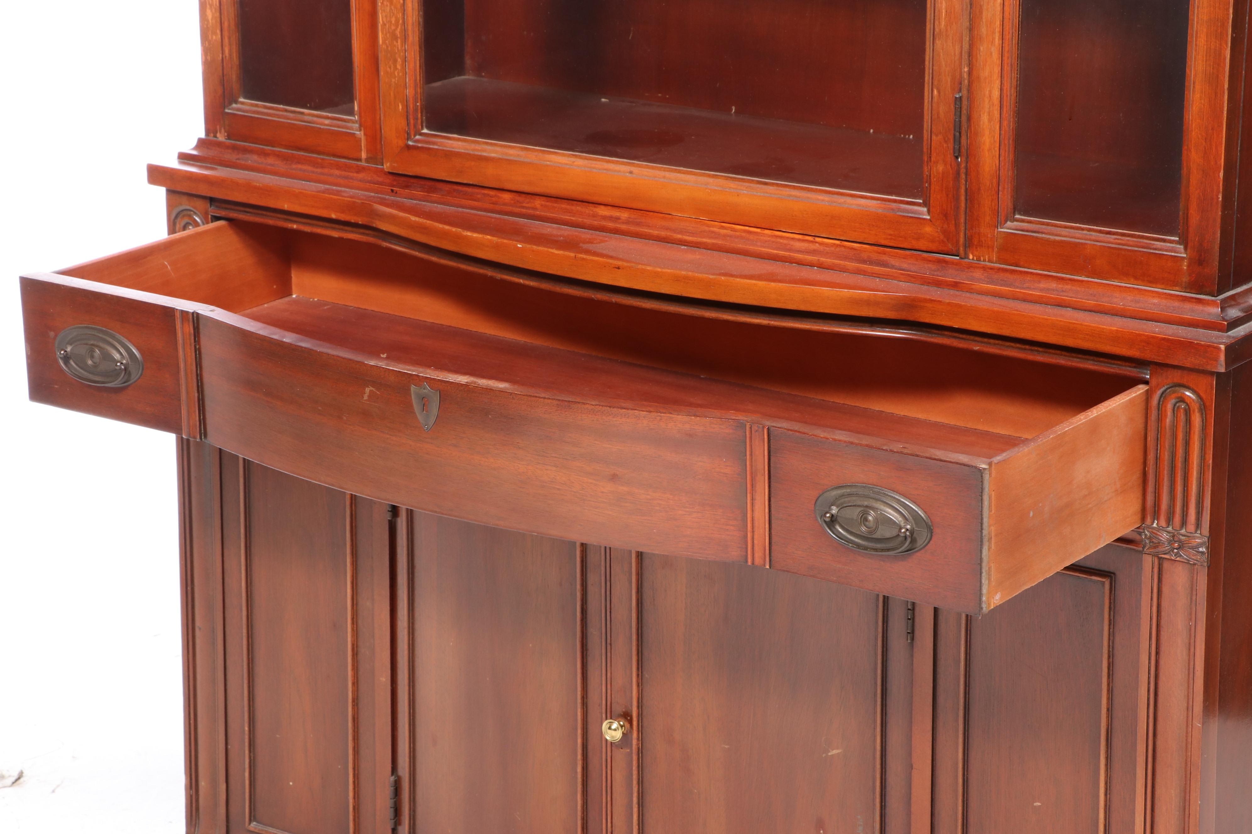 Bernhardt Furniture Duncan Phyfe Style Mahogany China Cabinet