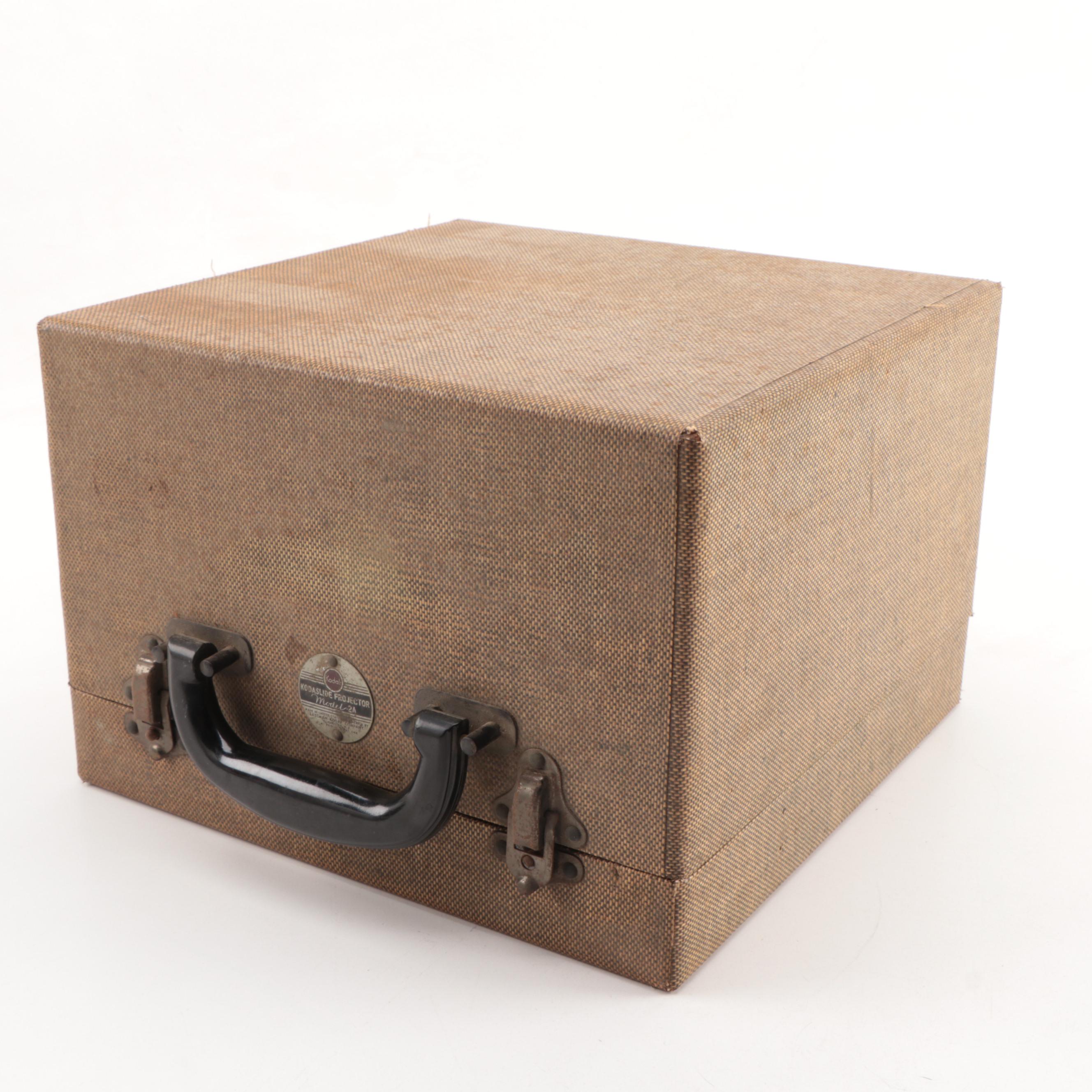 Kodak Kodaslide Model 2A Projector with Case and Bellingrath Gardens Slides