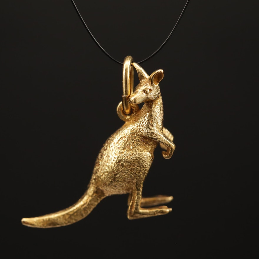 18K Gold Kangaroo Pendant