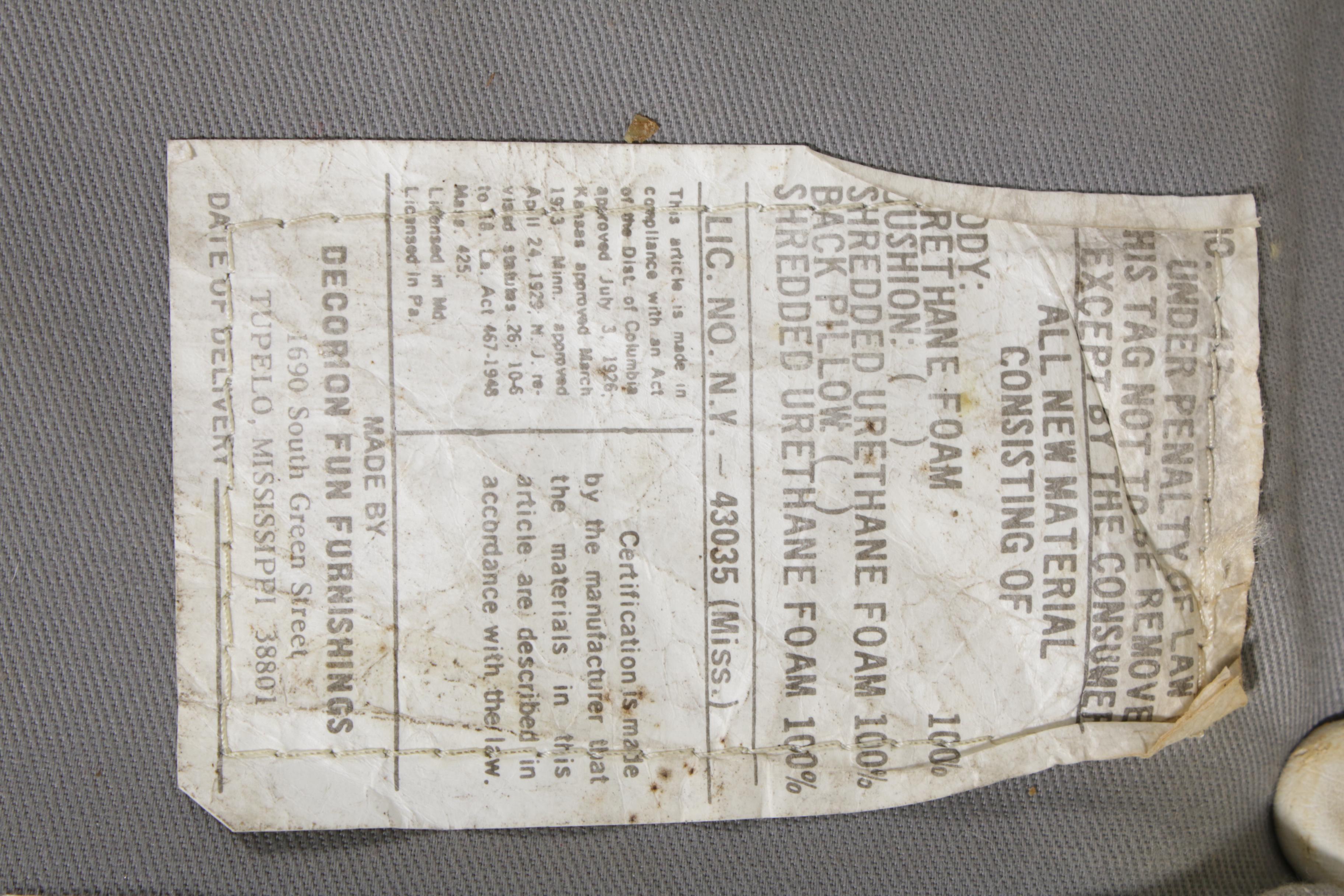 Decorion Fun Furnishings Modernist White Naugahyde Swivel Chair, Late 20th C.