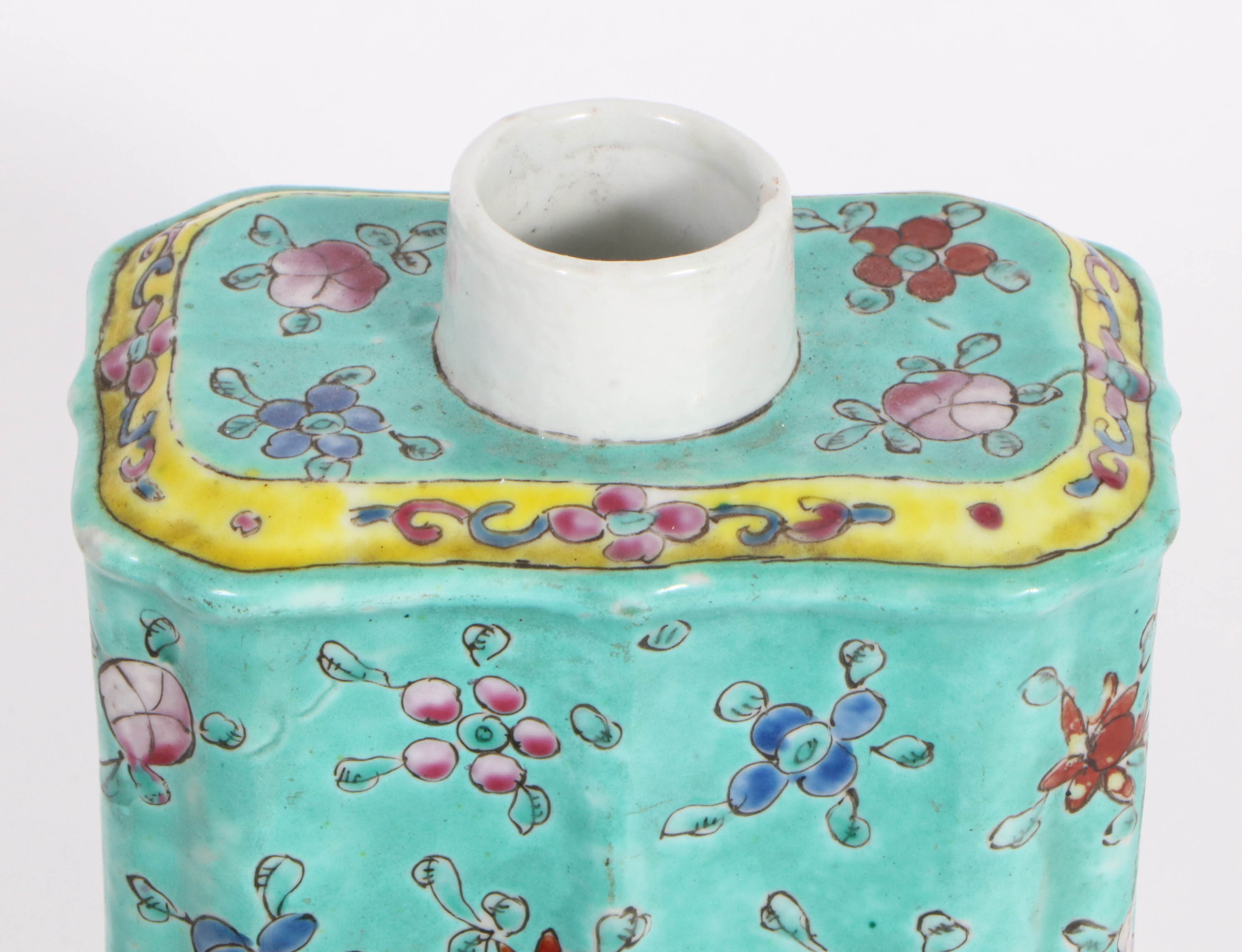 Tongzhi Dynasty Tea Bowls with Aqua Glaze Enameled Tea Caddy