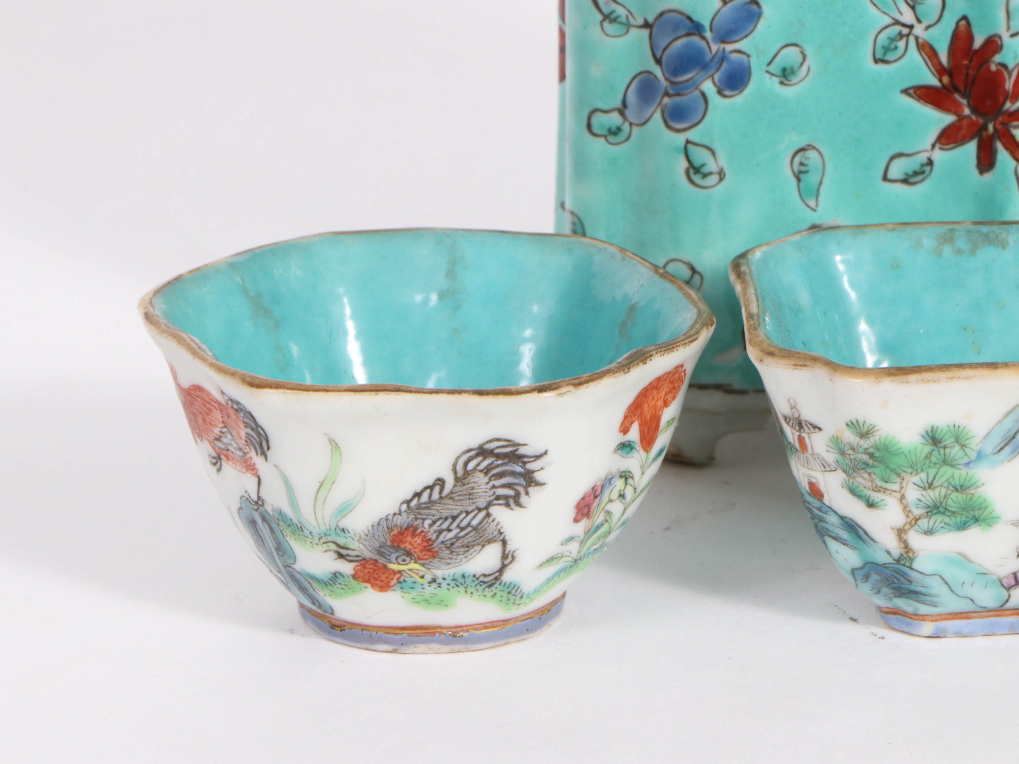 Tongzhi Dynasty Tea Bowls with Aqua Glaze Enameled Tea Caddy