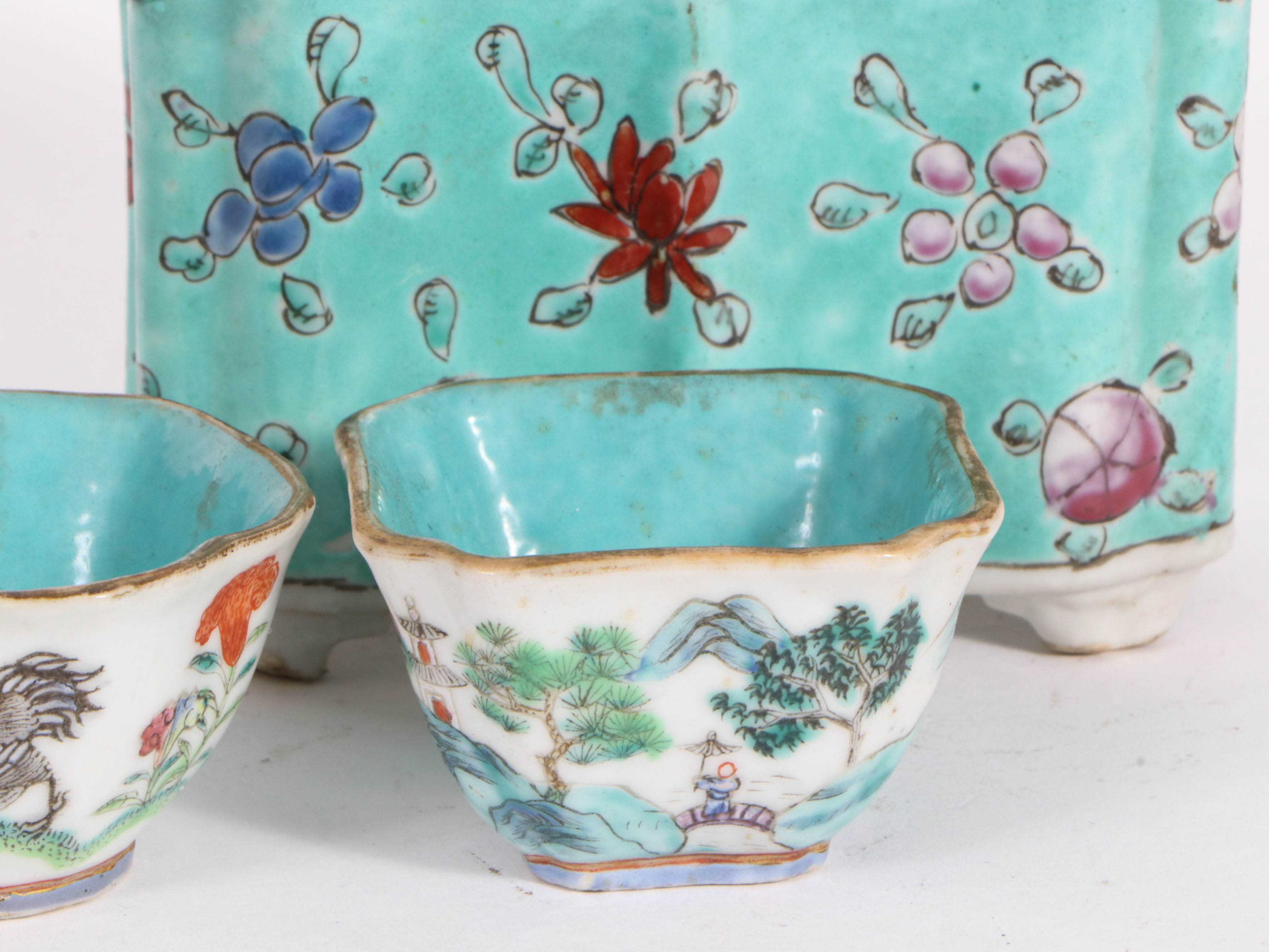 Tongzhi Dynasty Tea Bowls with Aqua Glaze Enameled Tea Caddy