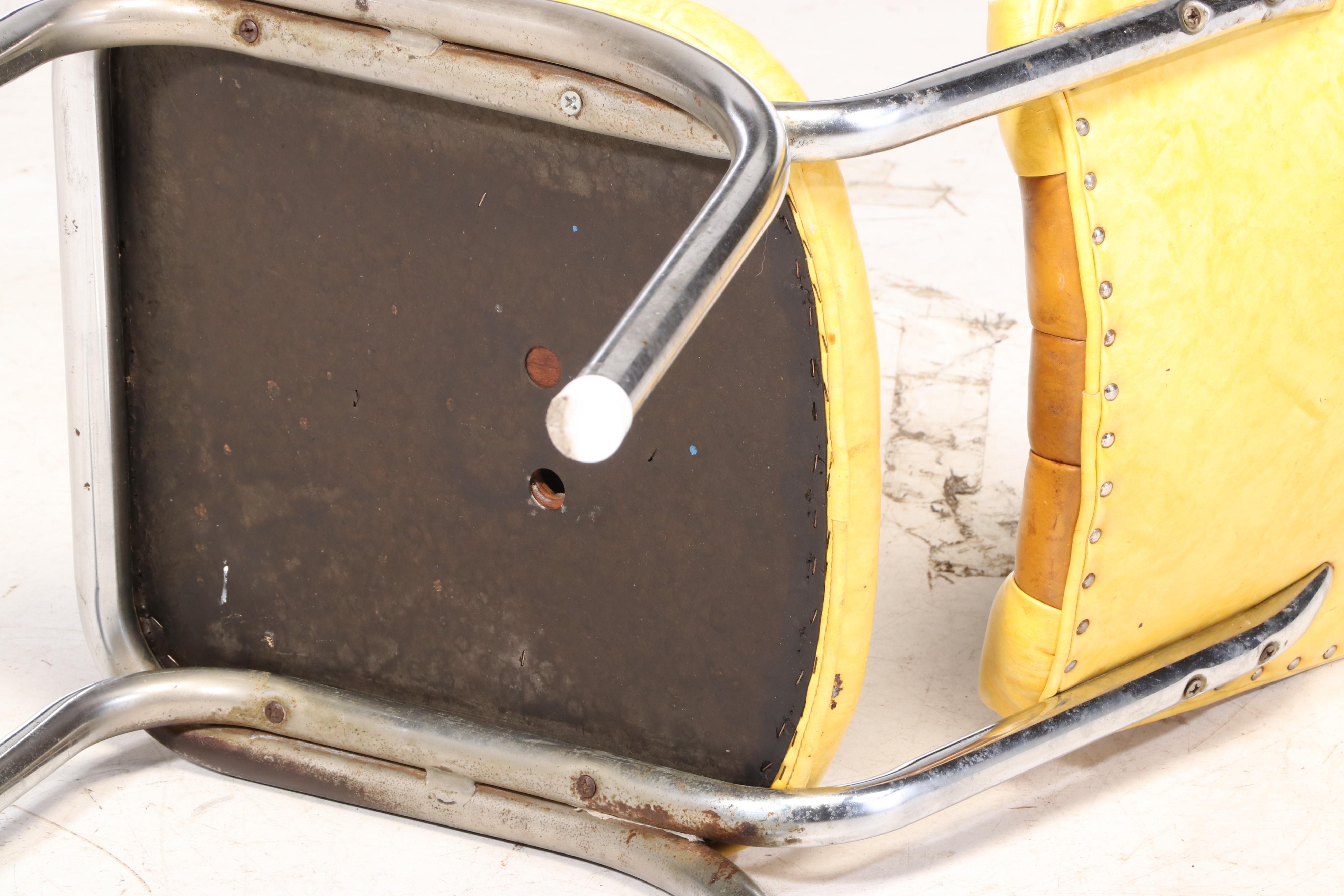 Mid Century Modern Chrome and Vinyl Dinette Set, Mid-20th Century